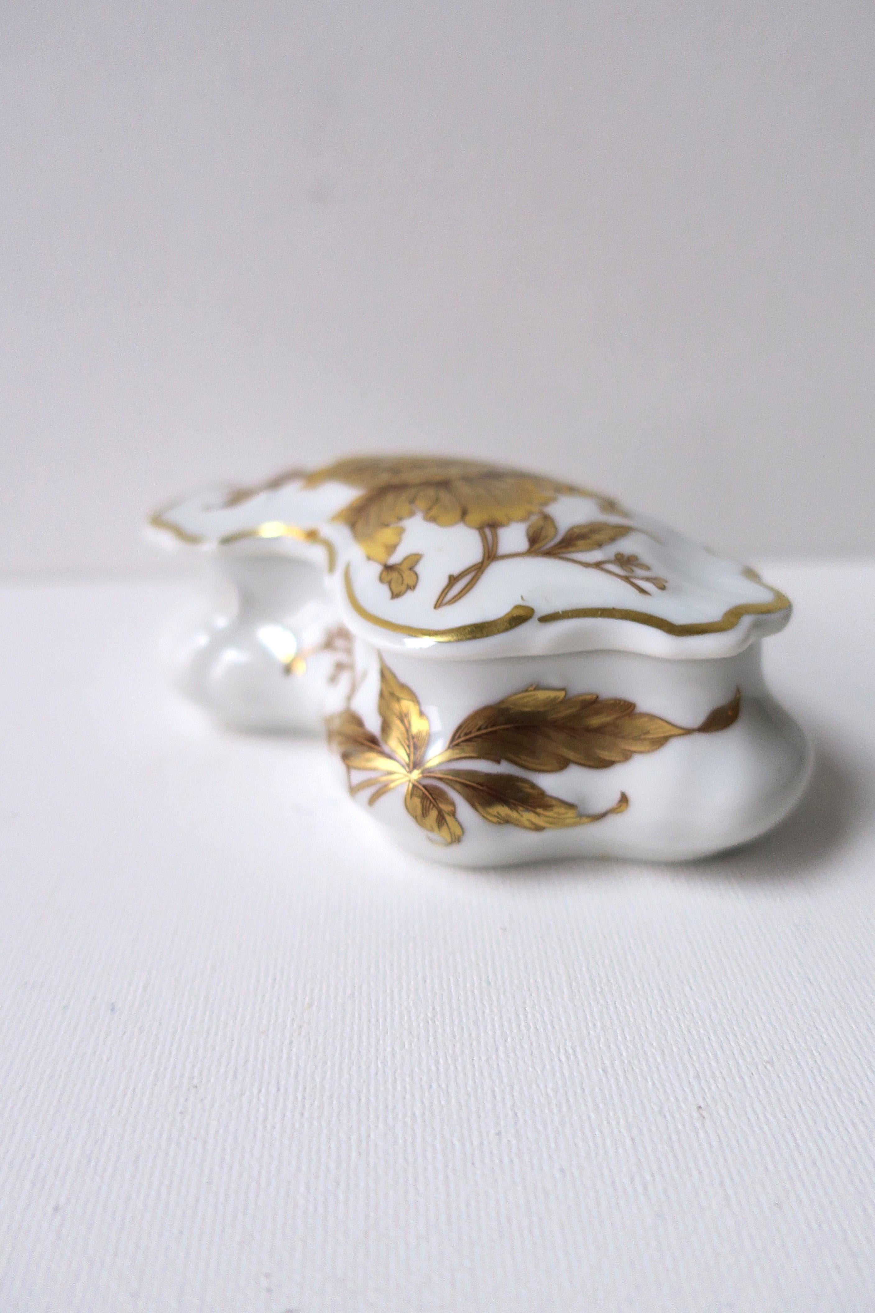 French Porcelain Jewelry Box For Sale 1