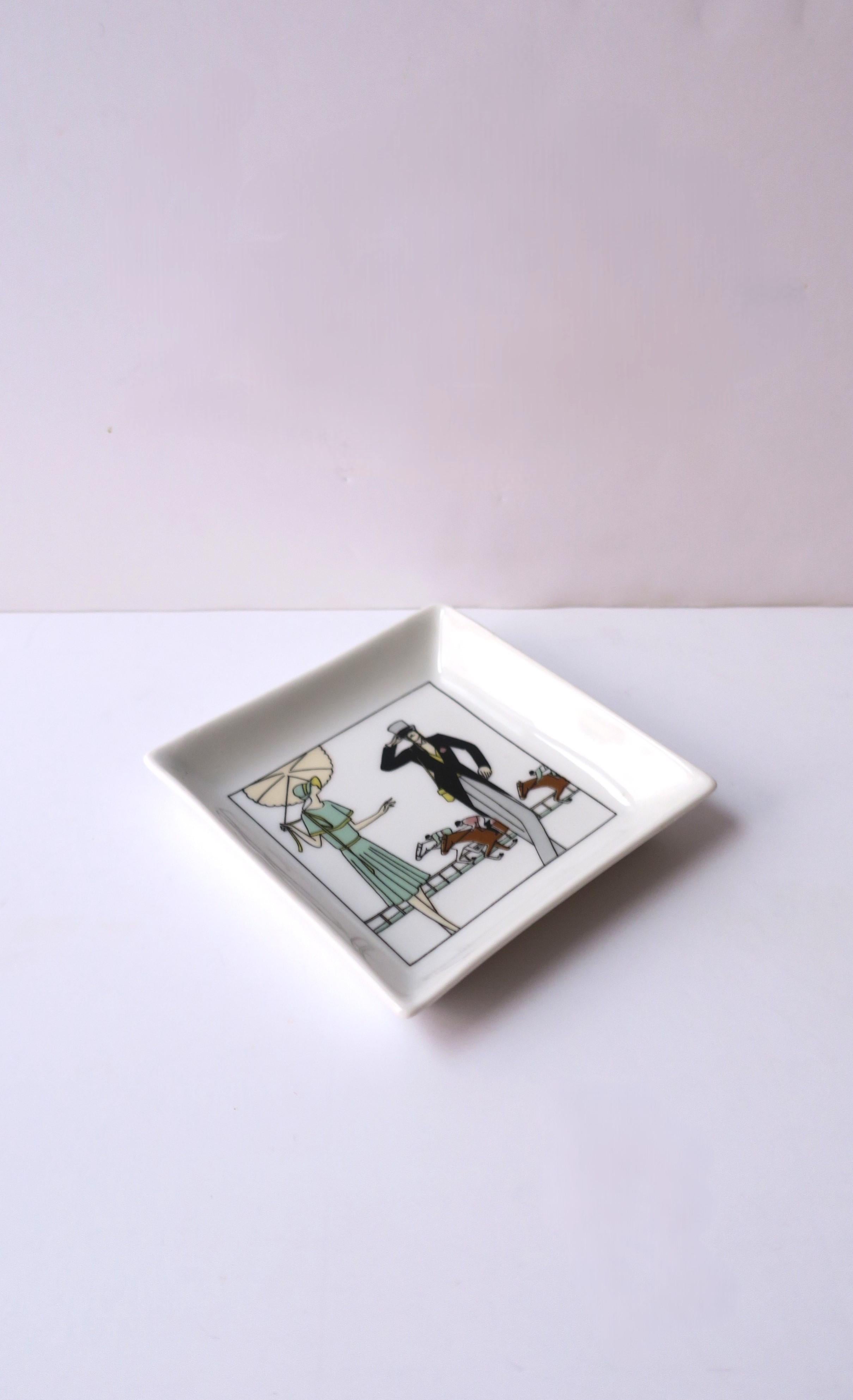 French Porcelain Jewelry Dish with Derby Horse Racing Scene For Sale 1