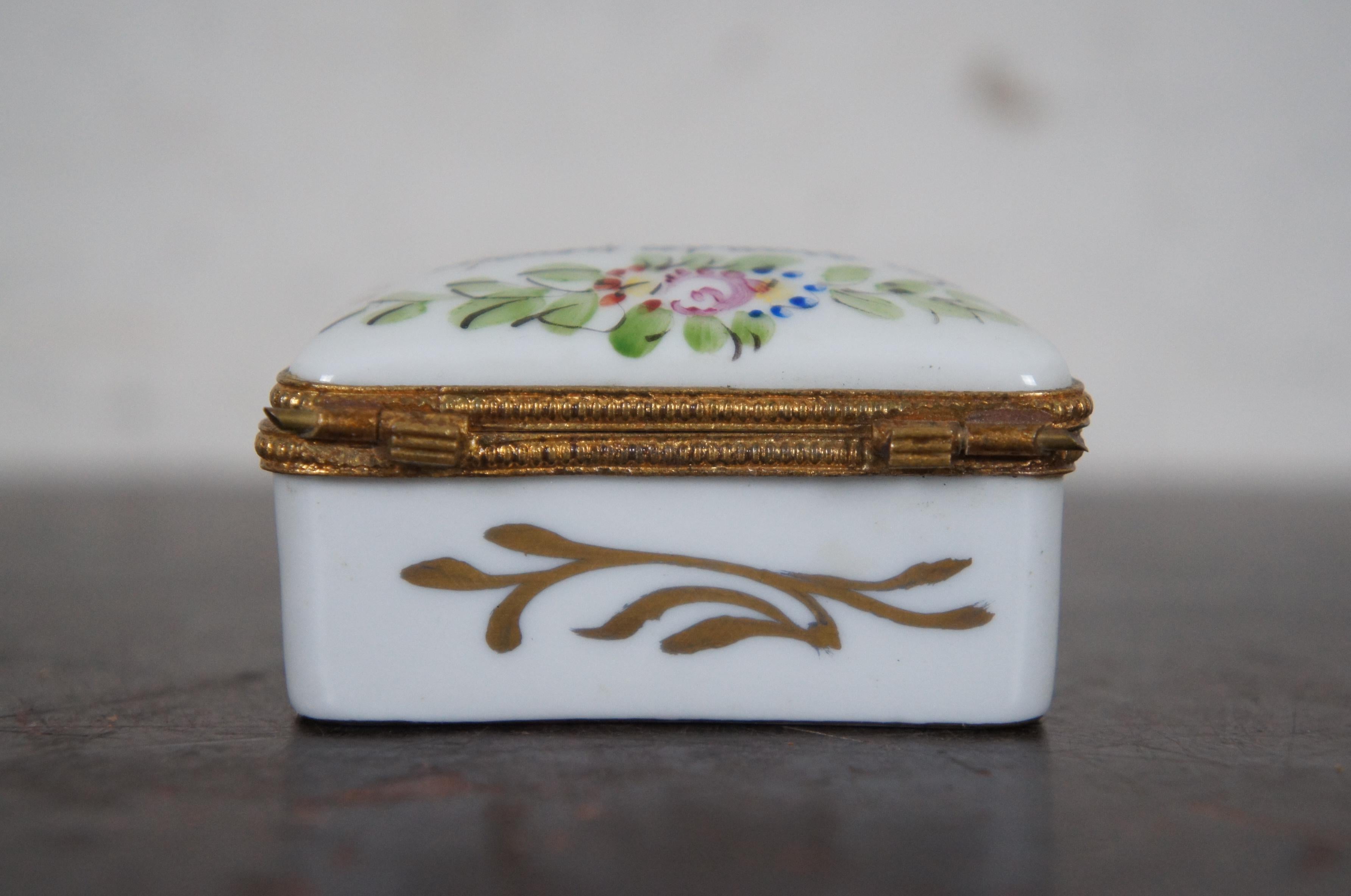 French Porcelain Limoges Trinket Keepsake Box Viennent du Coeur In Good Condition In Dayton, OH