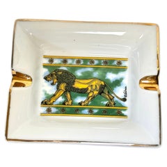 French Porcelain Lion Ashtray Vide-Poche with Gilt Decoration