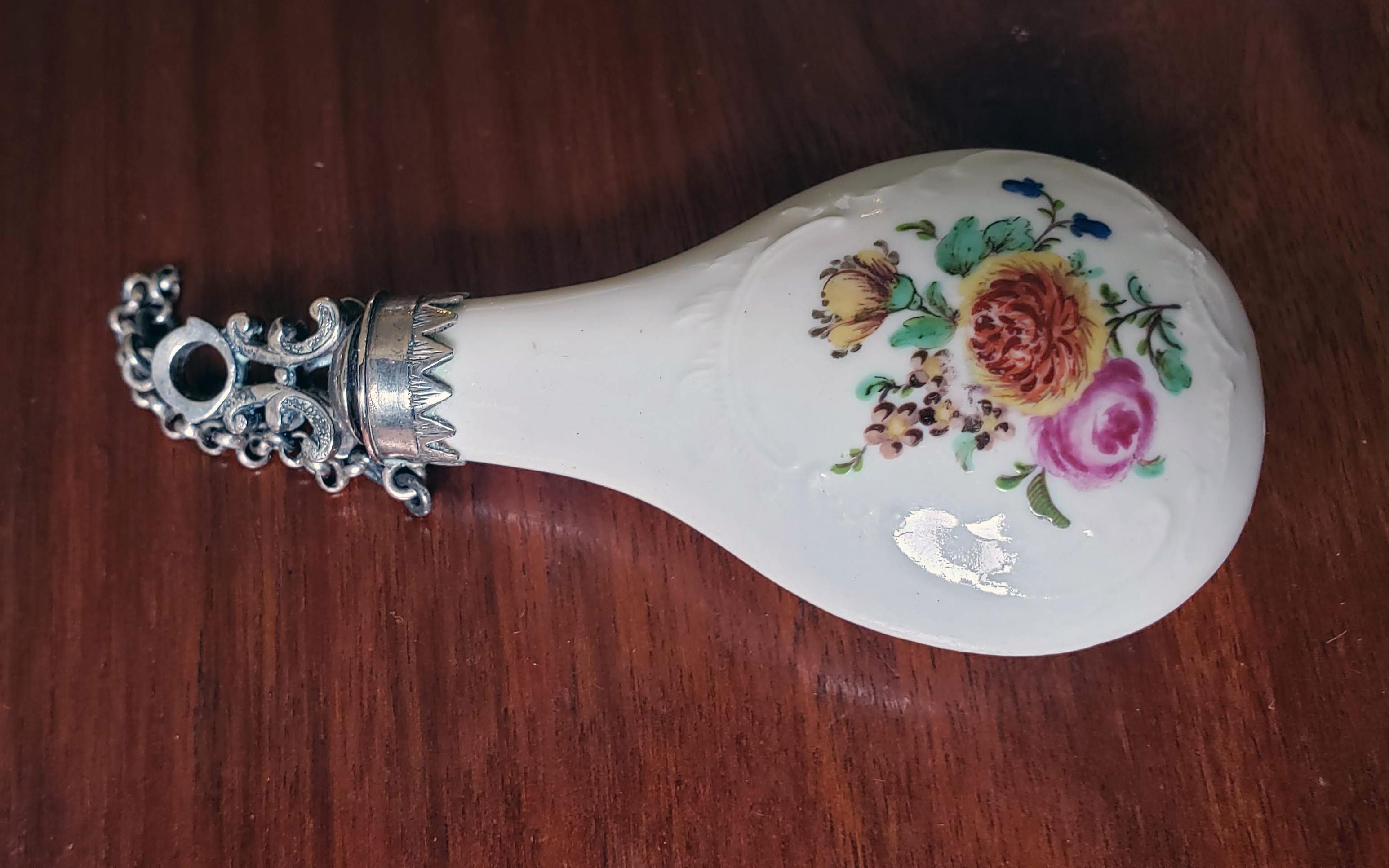 Georgian French Porcelain Perfume Bottle with Bouquets of Flowers, circa 1775 For Sale