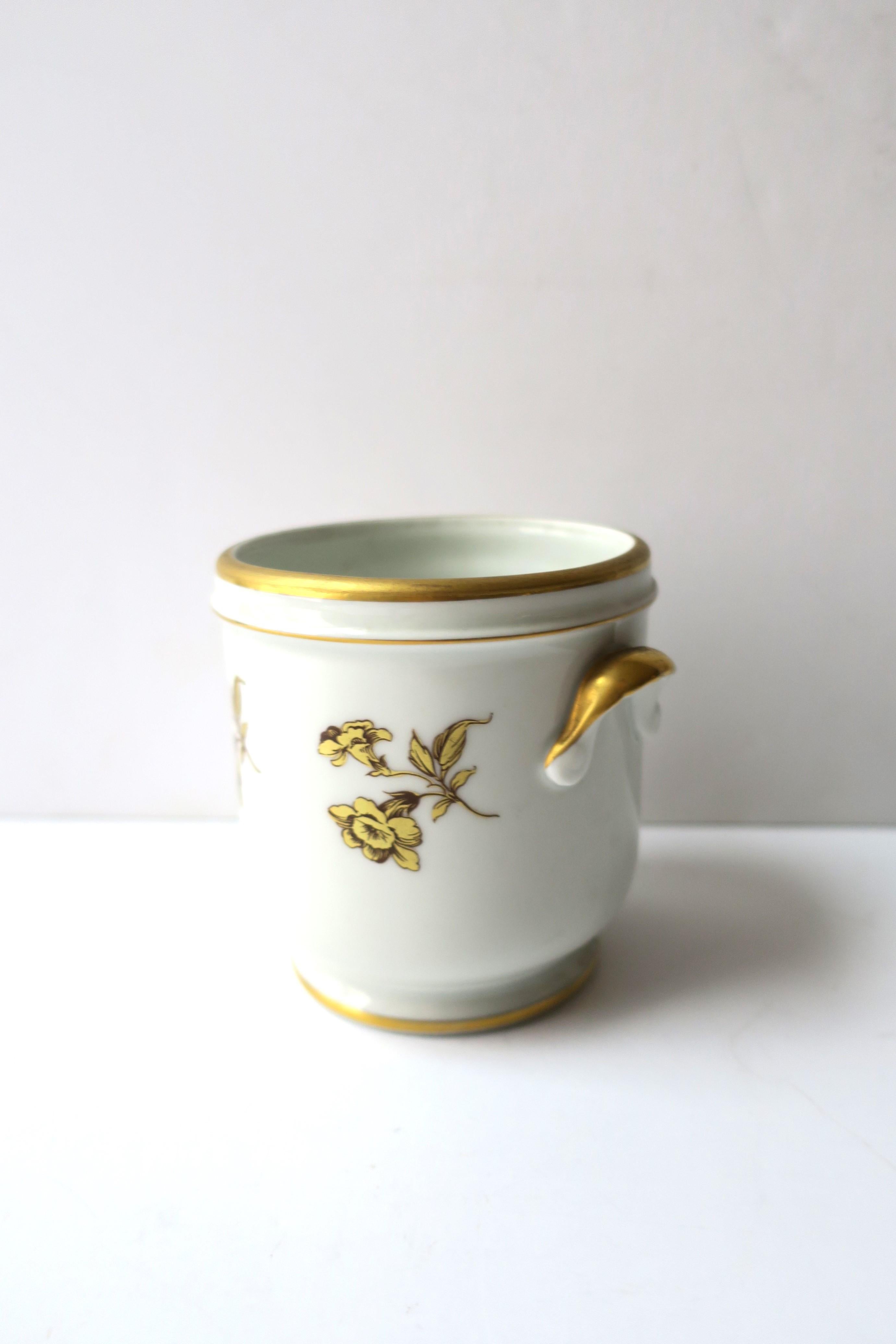 20th Century French Porcelain Plant Flower Planter Cachepot Jardinière For Sale