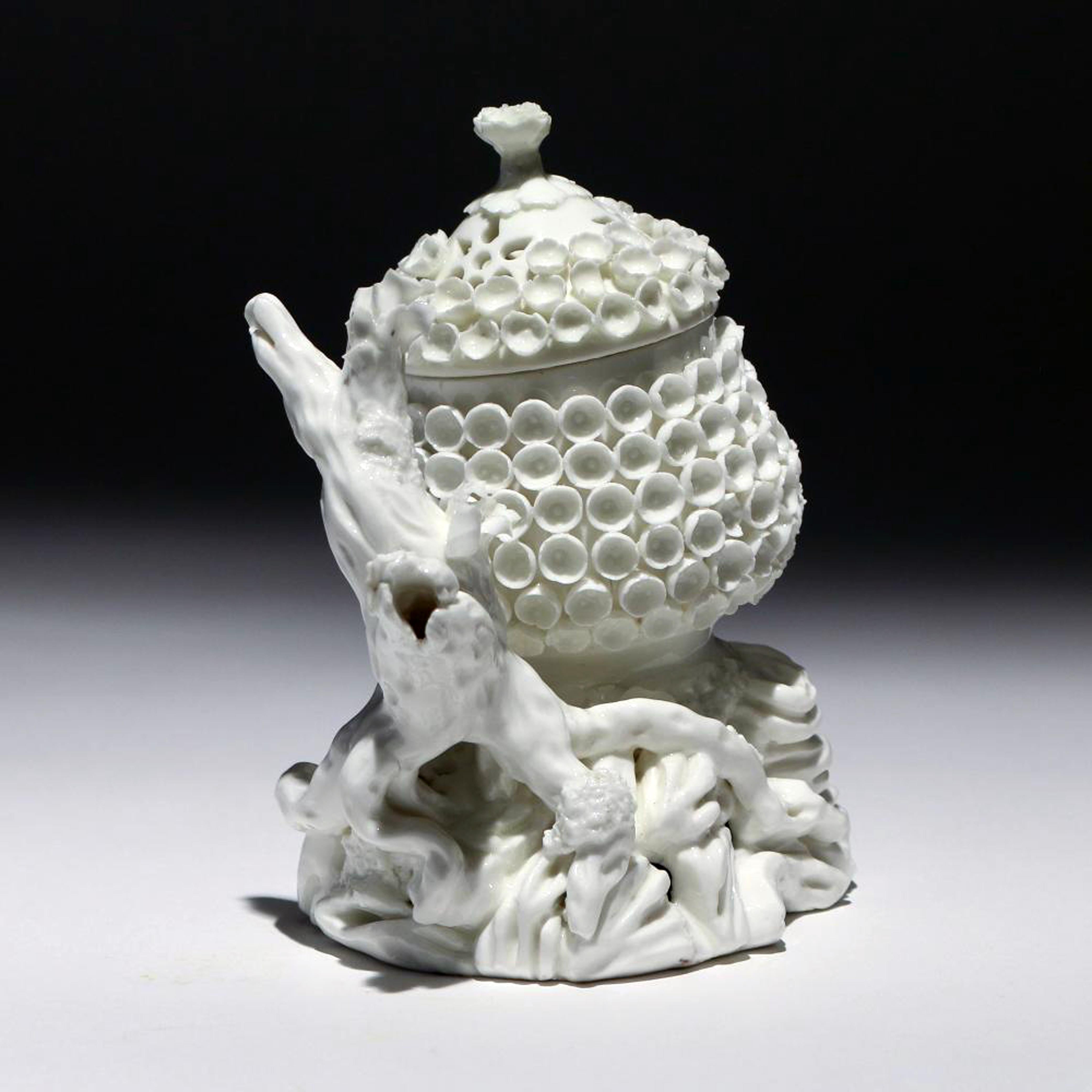 French Porcelain Pot Pourri Jar and Cover, Mennecy, circa 1750-1755 1