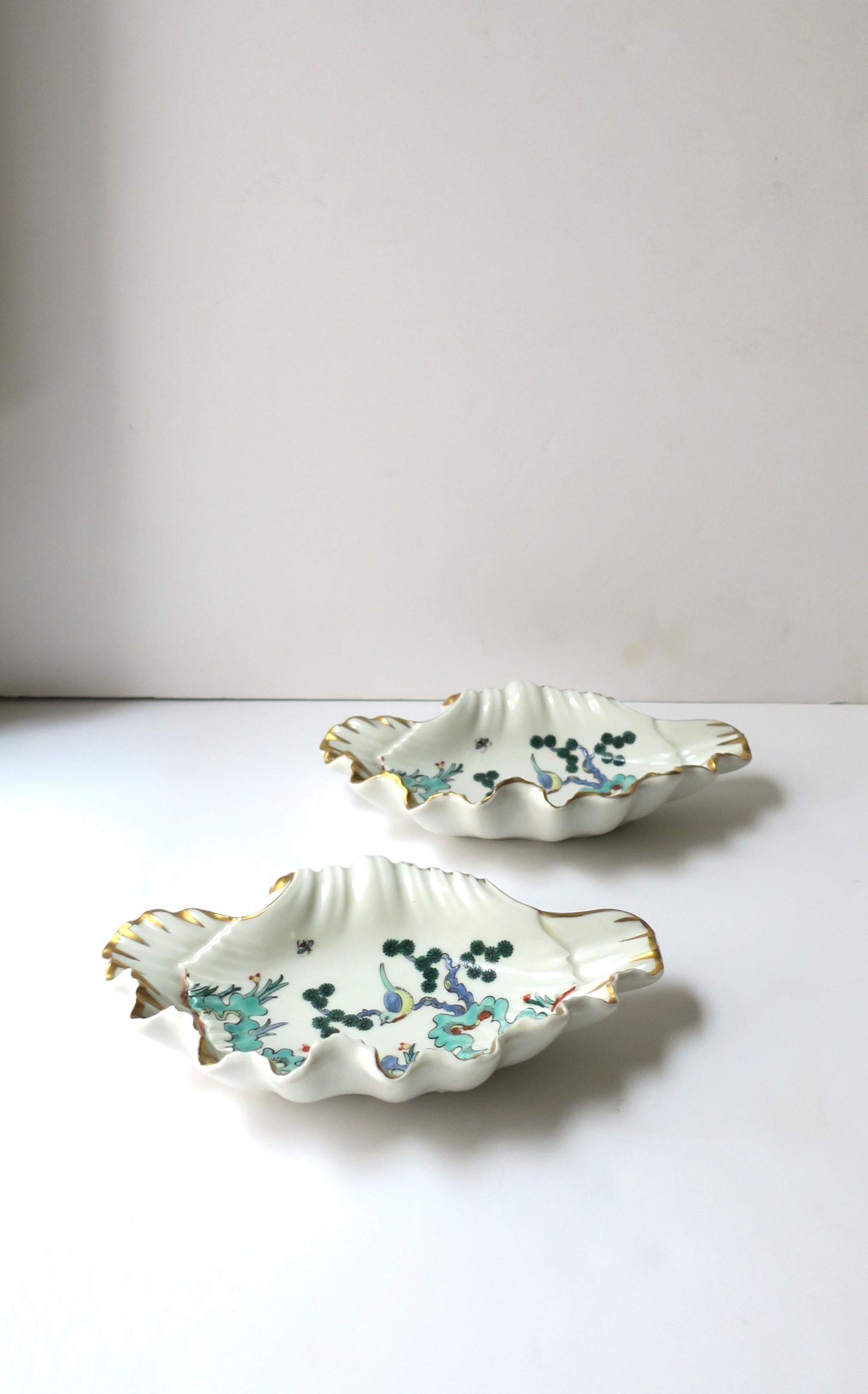 French Porcelain Seashell Bowls with Bird Design, Pair For Sale 2