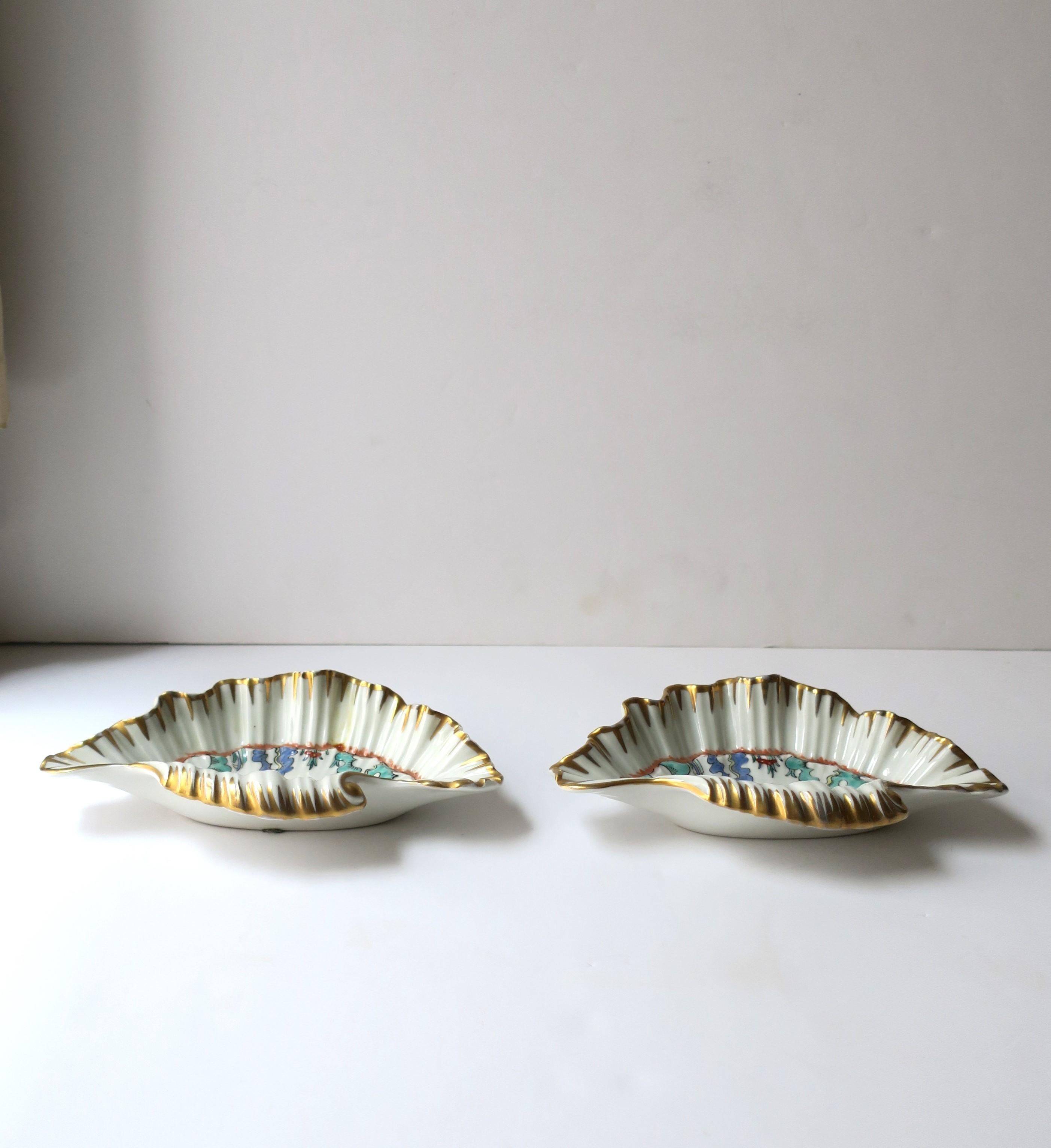 French Porcelain Seashell Bowls with Bird Design, Pair For Sale 4