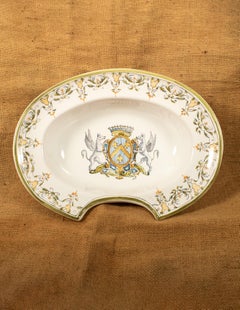 French Porcelain Shaving Dish, “Italien à Moustiers”, Early 20th Century