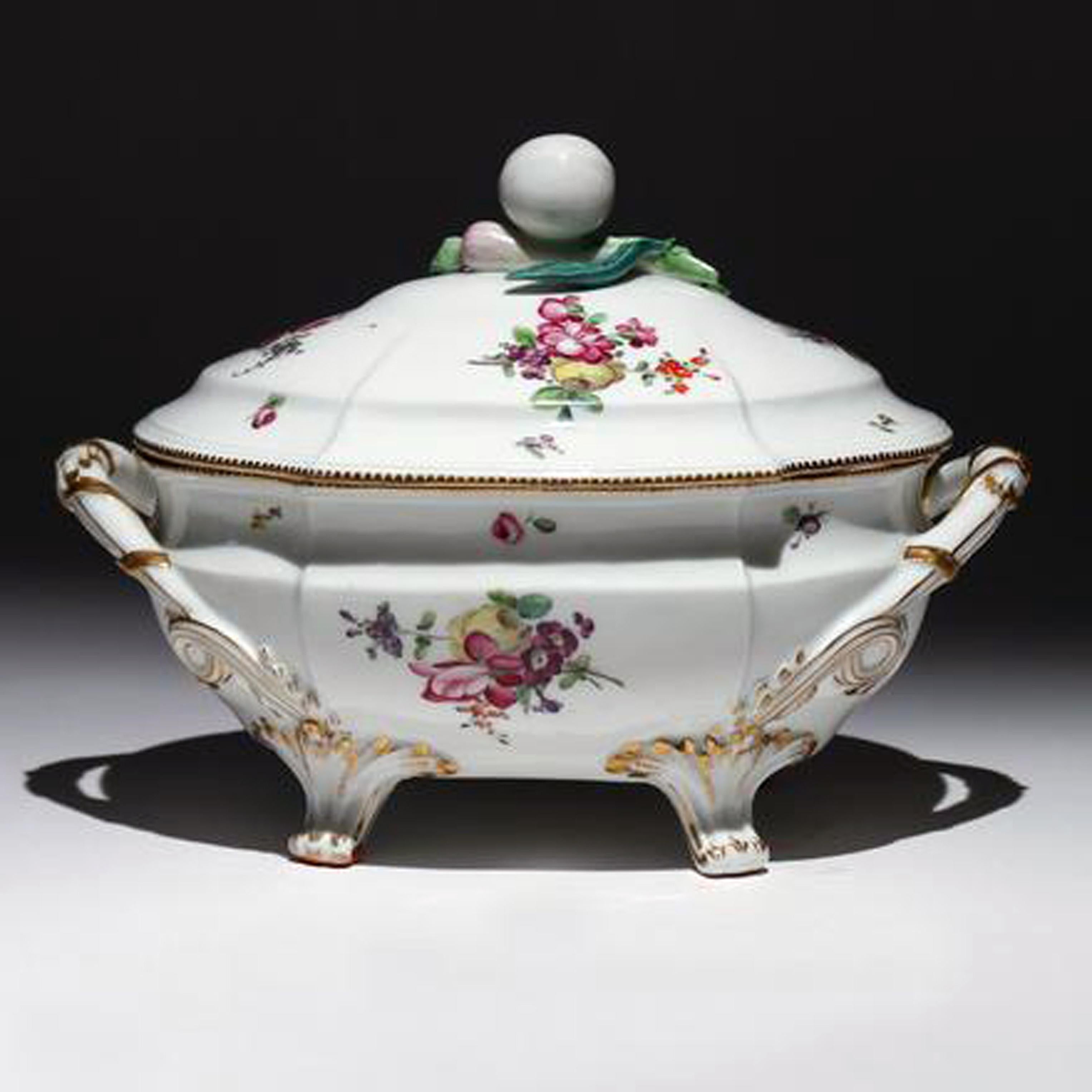 18th Century French Porcelain Soup Tureen and Cover, Jacques Vermonet & Fils, Boissettes