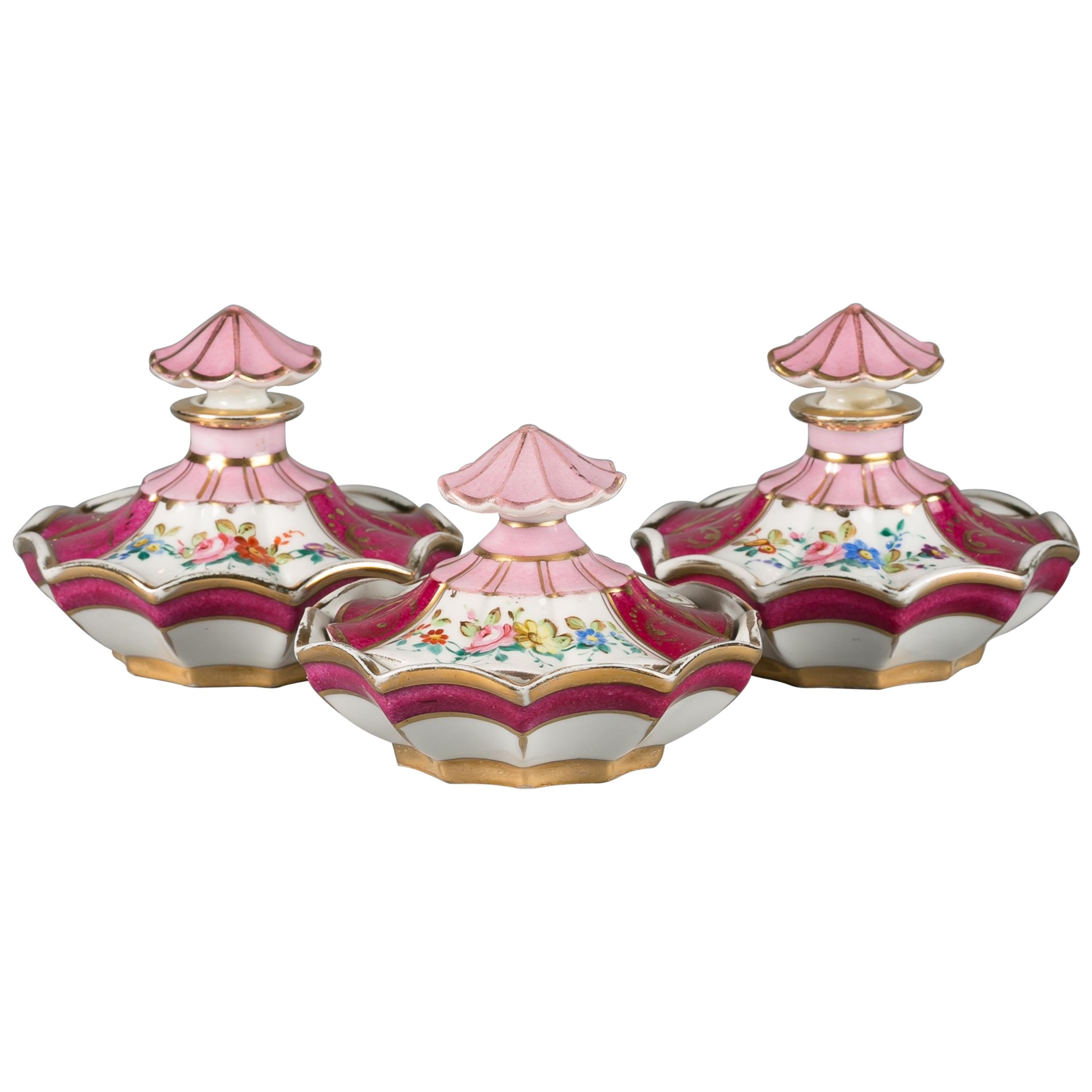 French Porcelain Three-Piece Vanity Set, circa 1900 For Sale