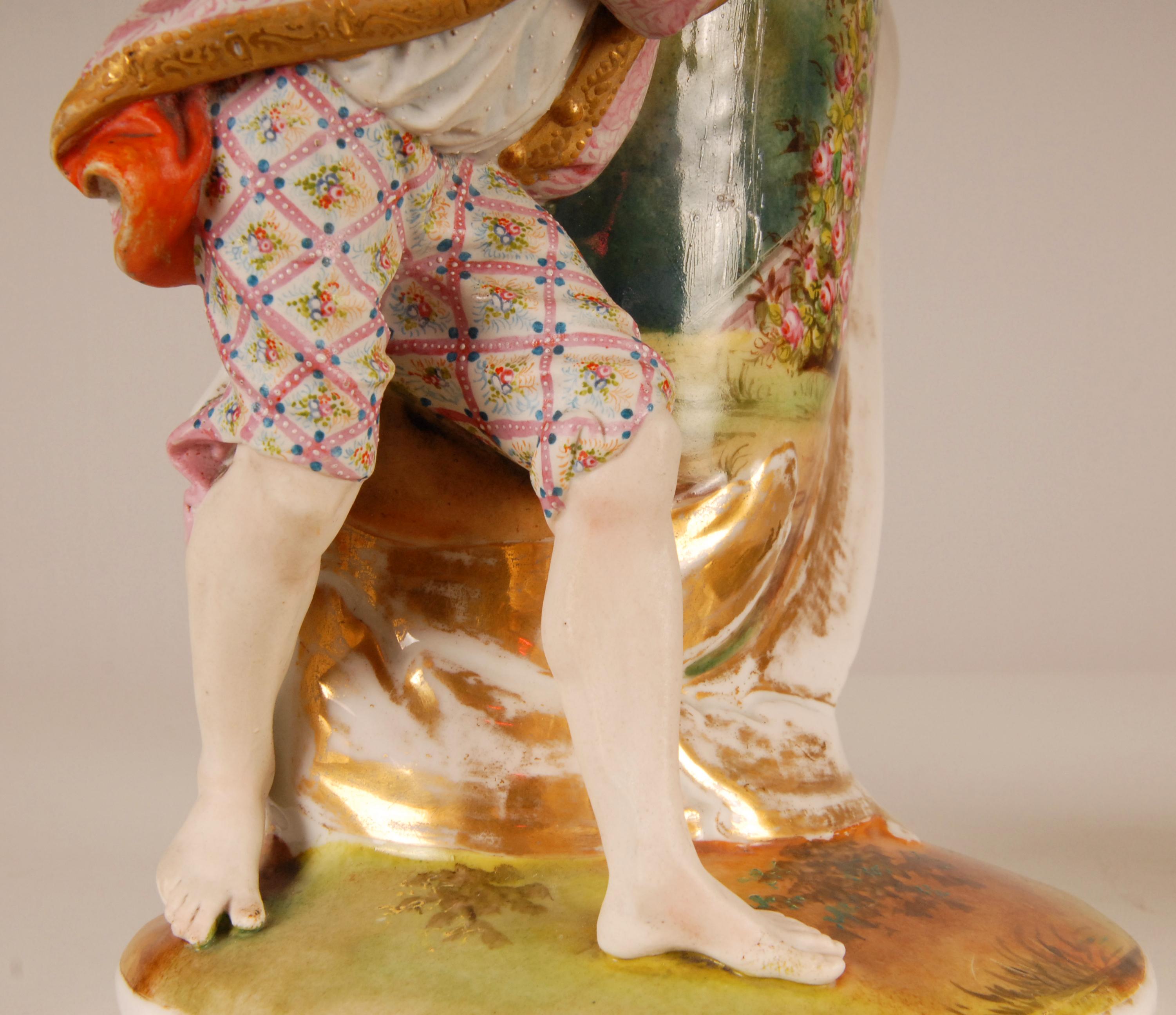 Vasi di porcellana francesi Vasi figurativi vittoriani stile Jean Gille una coppia in vendita 3