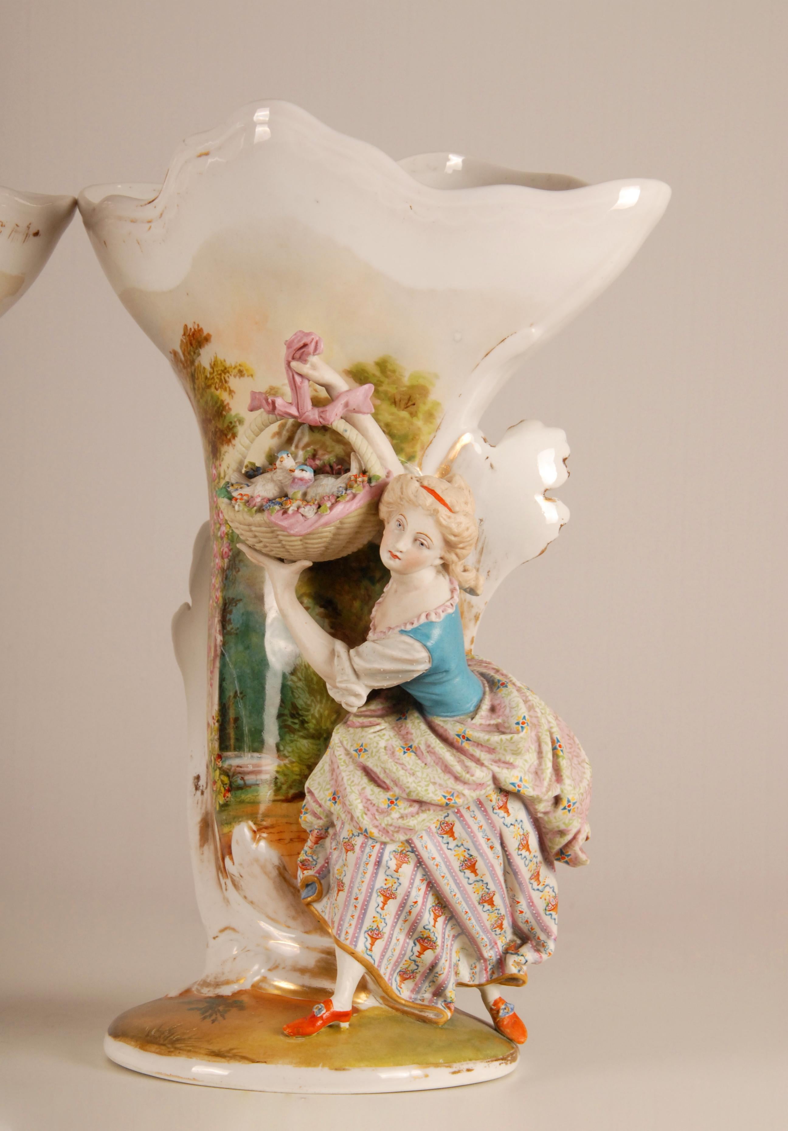 Ceramica Vasi di porcellana francesi Vasi figurativi vittoriani stile Jean Gille una coppia in vendita