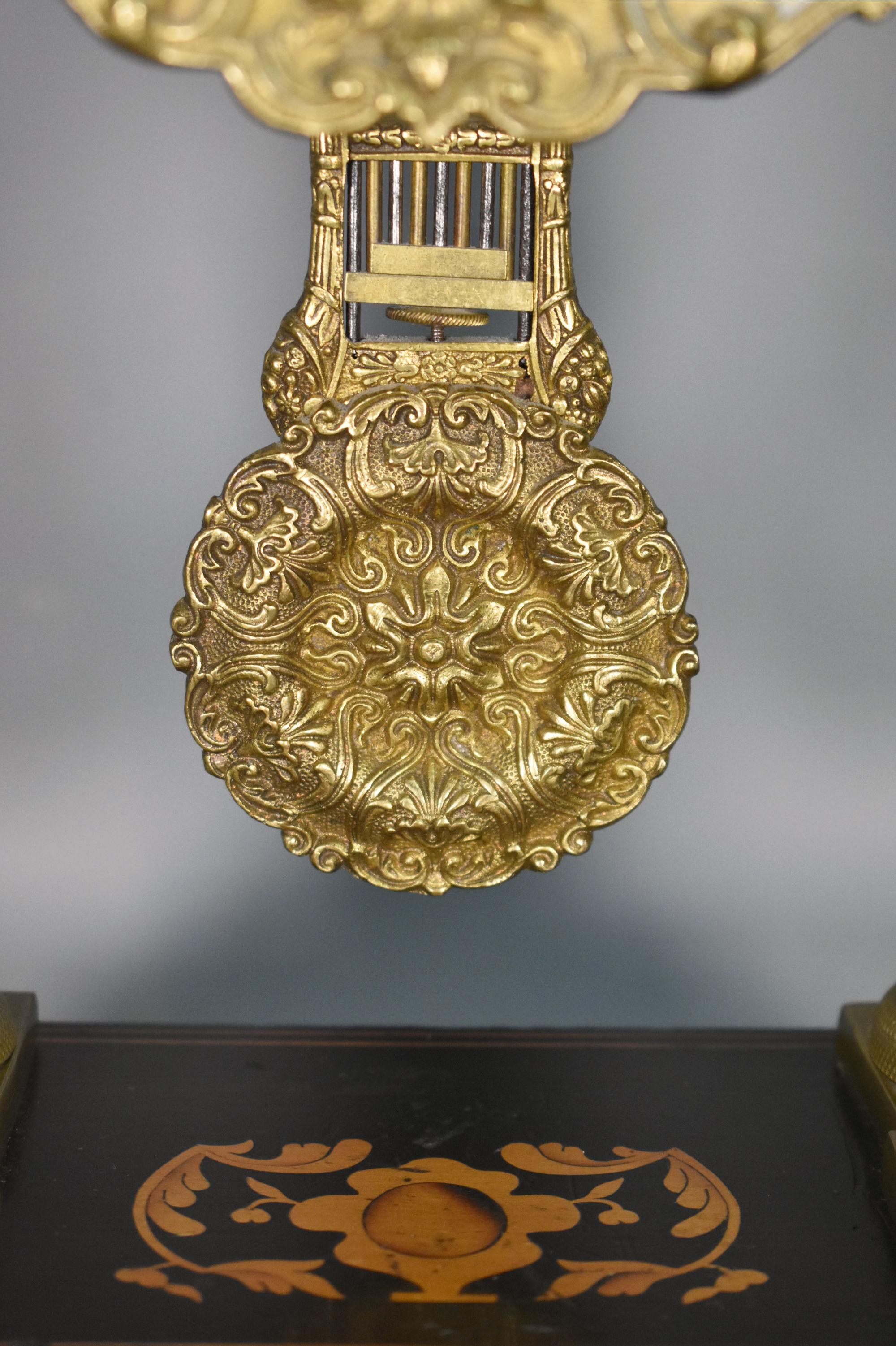 Metallo Orologio a torsione d'orzo francese Portico Napoleone III in vendita