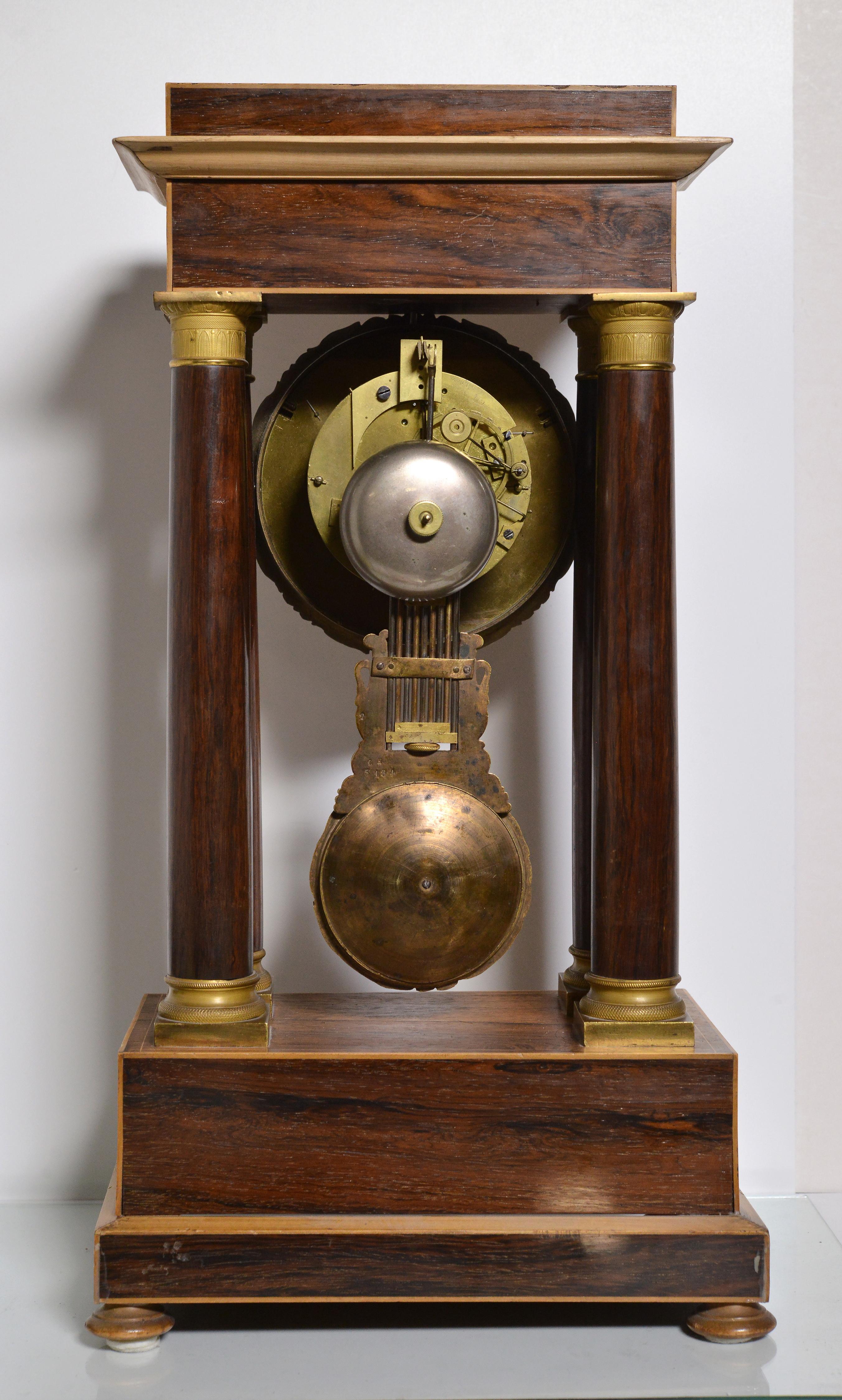 Orologio da portico francese Legno di palissandro e intarsio inizio XIX secolo Dorato e argentato in vendita 2