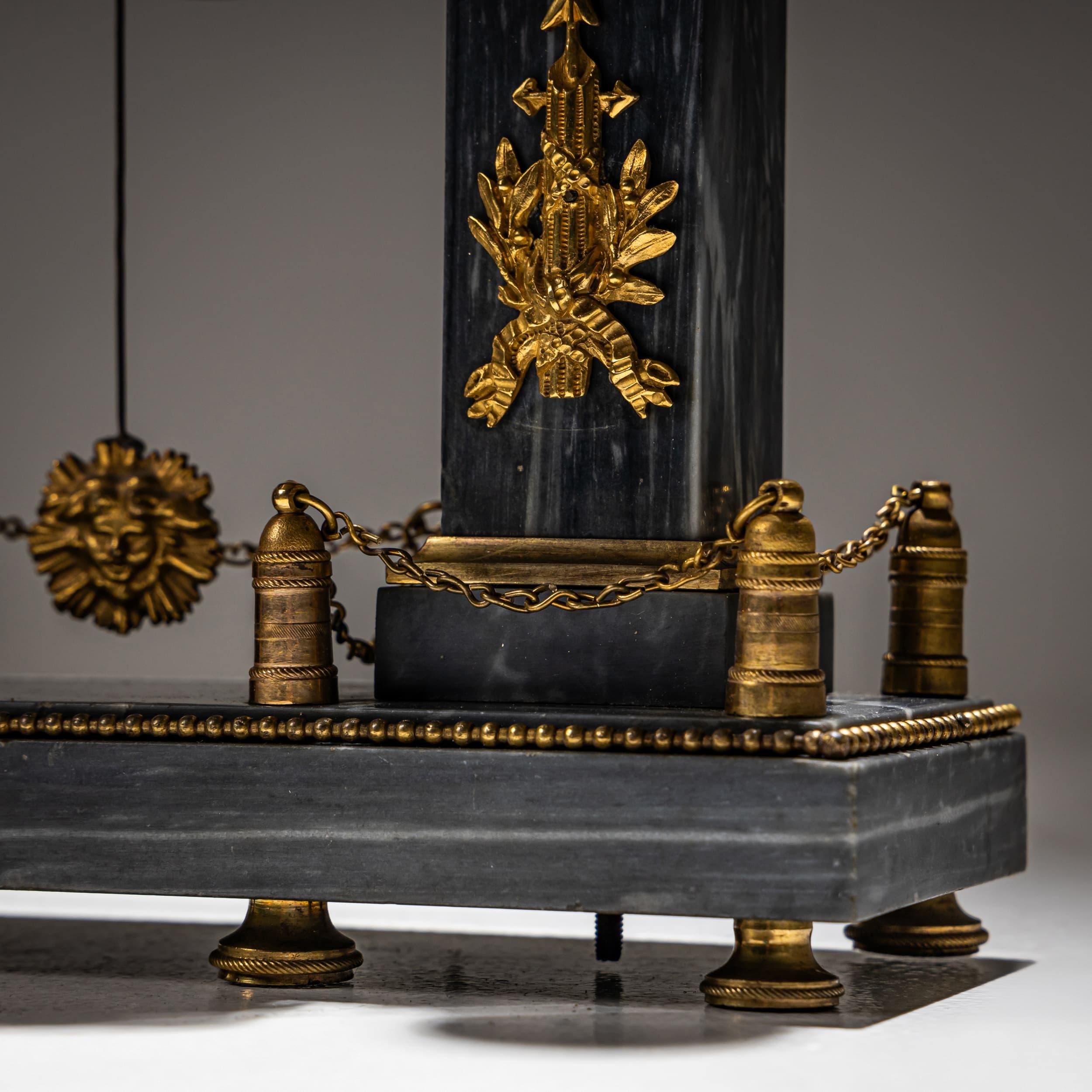 French Portico Clock Signed Cellier à Paris, 19th Century For Sale 2