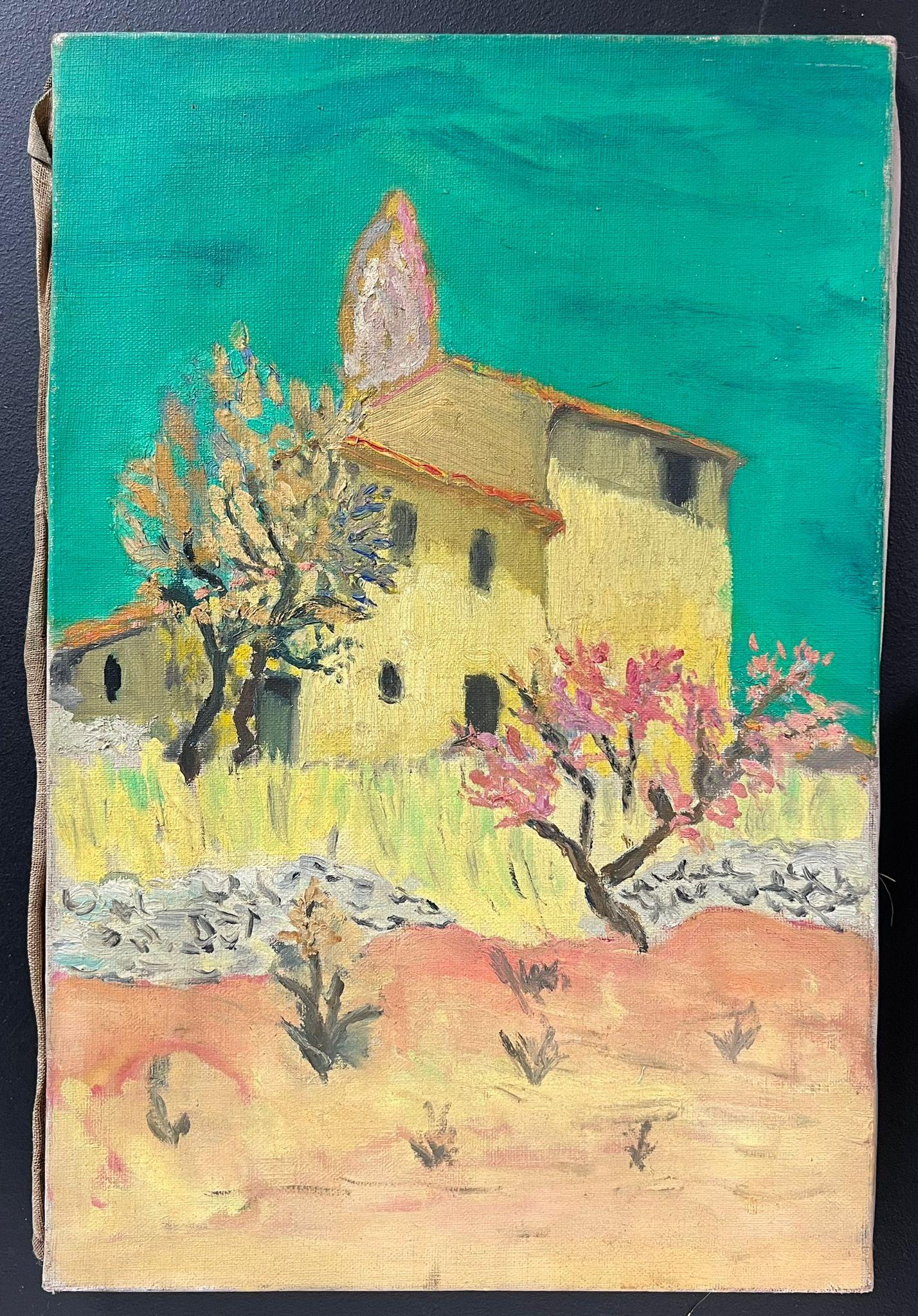 Pittura ad olio impressionista francese del 1900 con casa gialla illuminata dal sole e alberi in fiore - Painting di French Post-Impressionist
