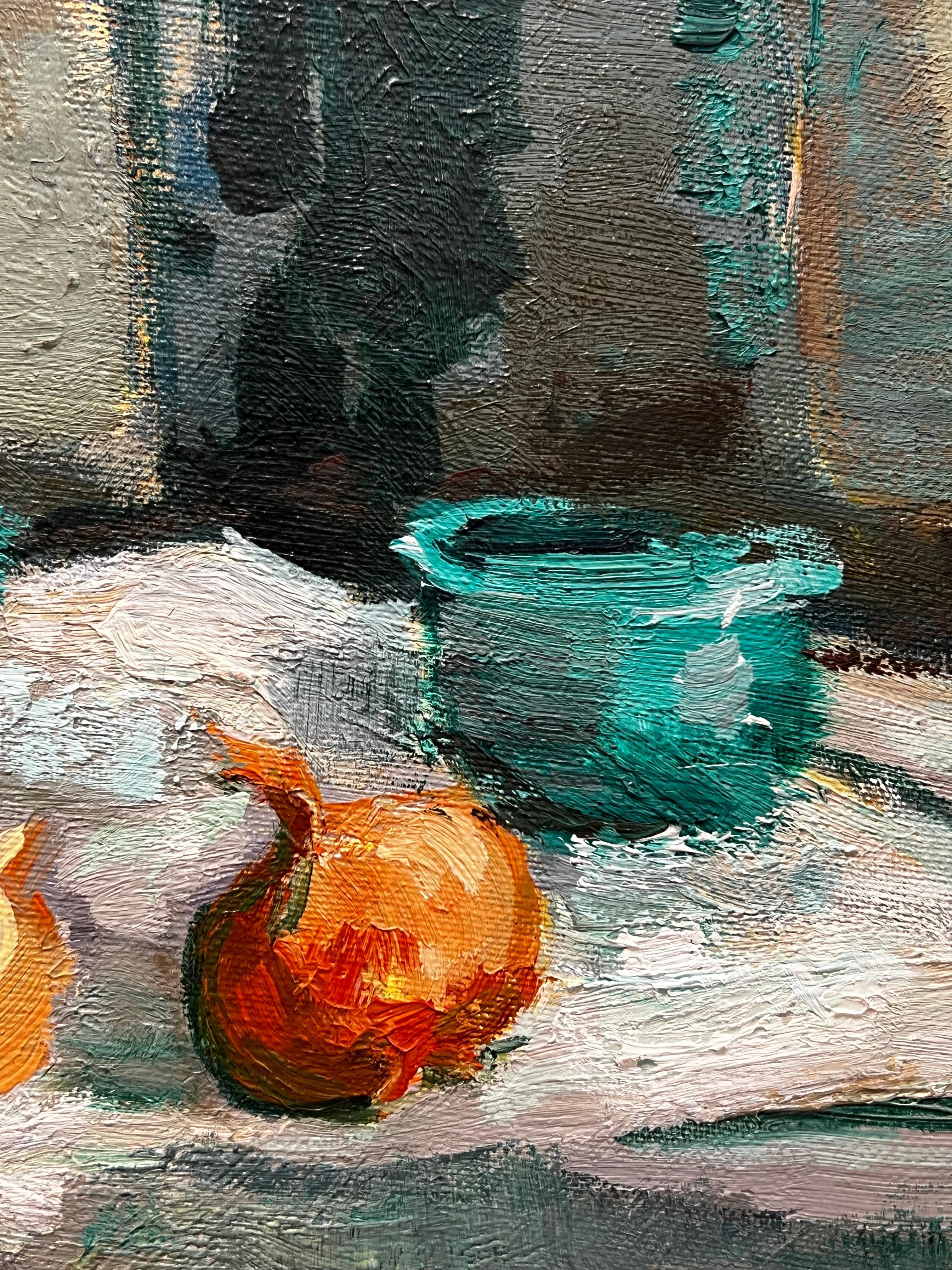 Olio d'epoca francese post-impressionista firmato Tavolo interno e cipolle - Painting di French Post-Impressionist