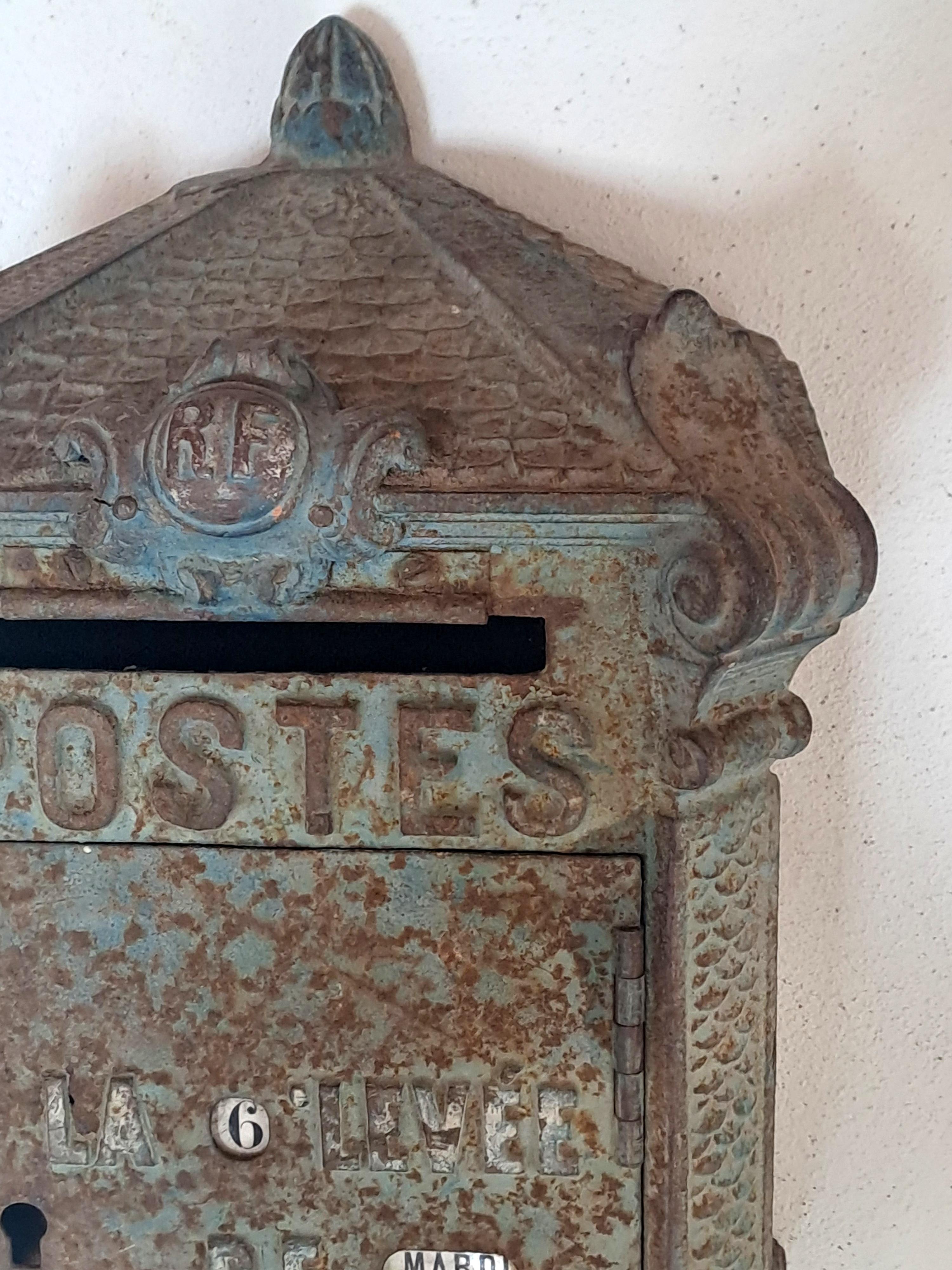 Art nouveau Boîte à e-mails du bureau de poste français - Modèle Delachanal - Fin du 19ème siècle en vente