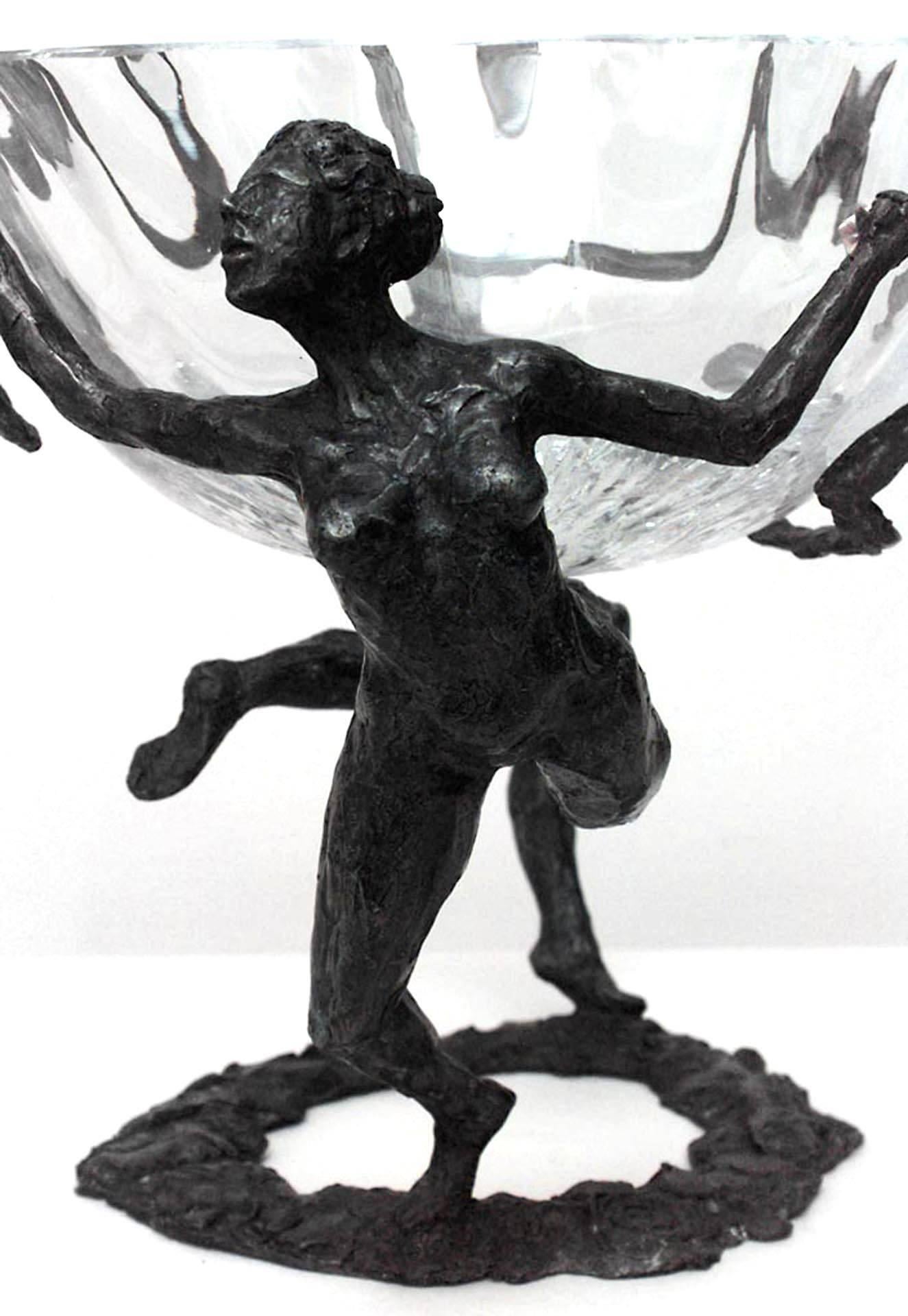 Französischer Tafelaufsatz aus Bronze der französischen Kunst der Moderne mit zwei weiblichen Figuren im Zustand „Gut“ im Angebot in New York, NY
