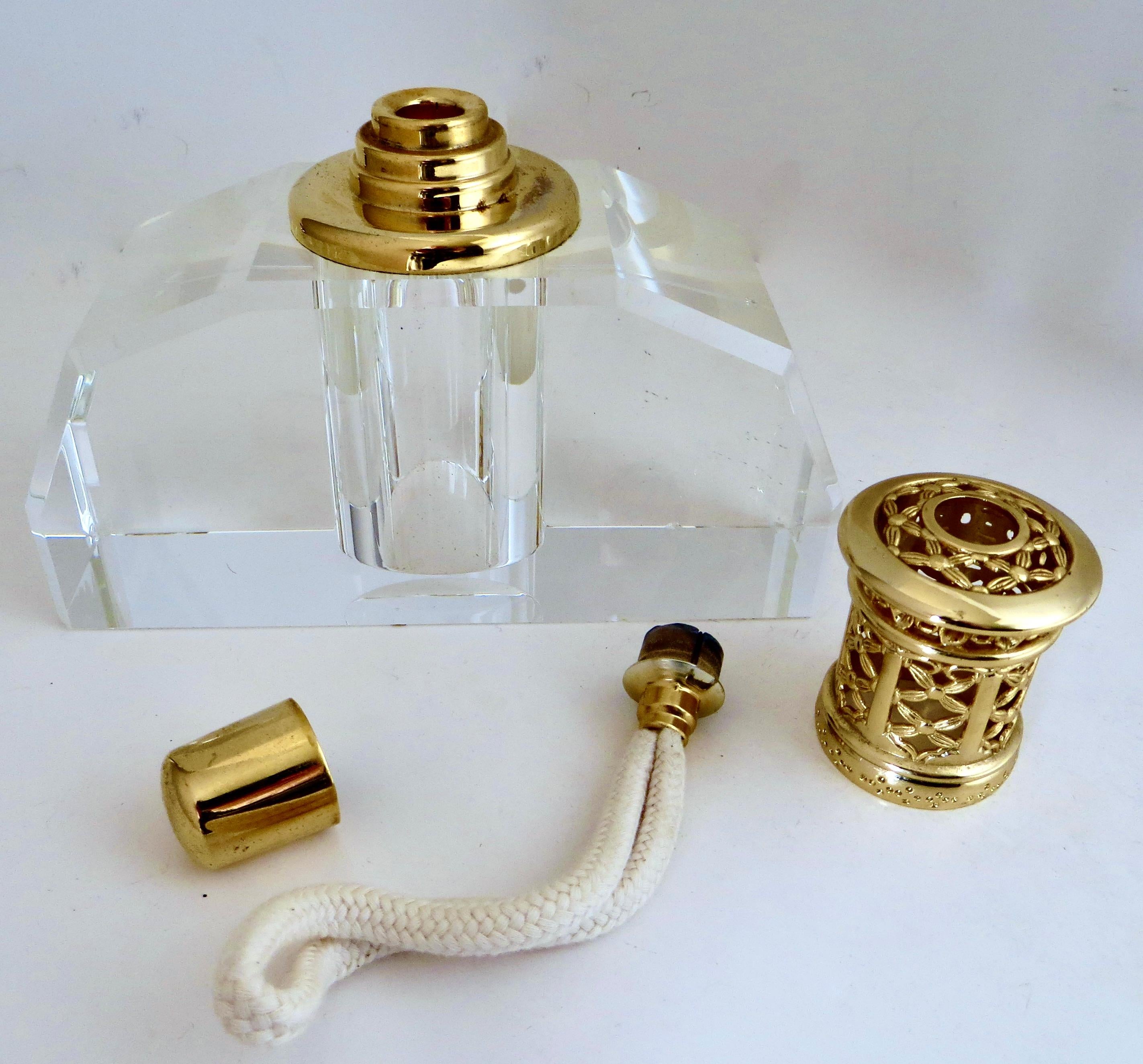 Milieu du XXe siècle Diffuseur à parfum d'après-guerre de grande taille en verre taillé de qualité supérieure, vers 1946 en vente