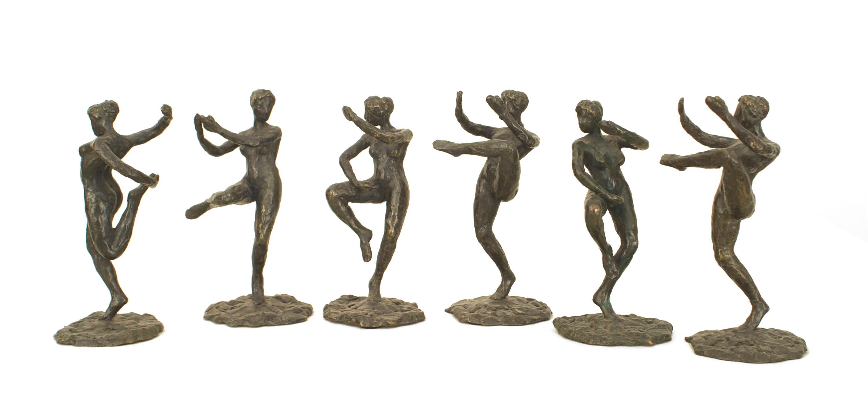 Stilisierte weibliche Figuren aus der Nachkriegszeit (Bronze) im Angebot