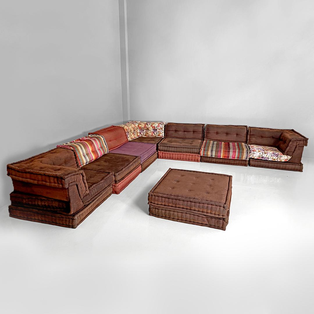 French Postmodern Modular Sofa Mah Jong by Hans Hopfer for Roche Bobois, 2000s
Modular sofa mod. Mah Jong composed of 16 square cushions, padded and covered in fabric with different textures and patterns. There are 7 backrests padded and covered in