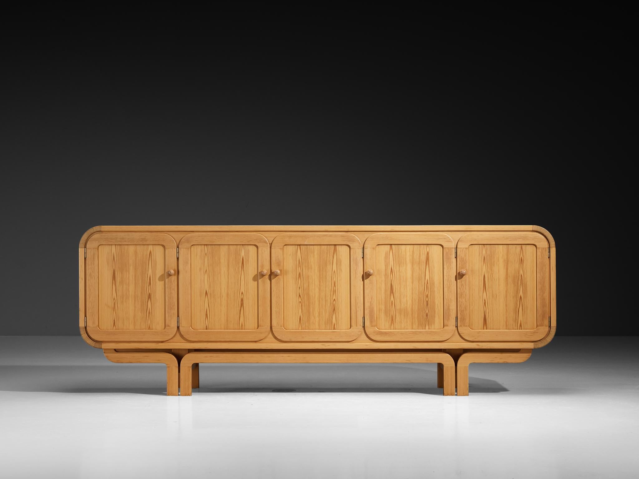 French Postmodern Sideboard in Pine In Good Condition For Sale In Waalwijk, NL