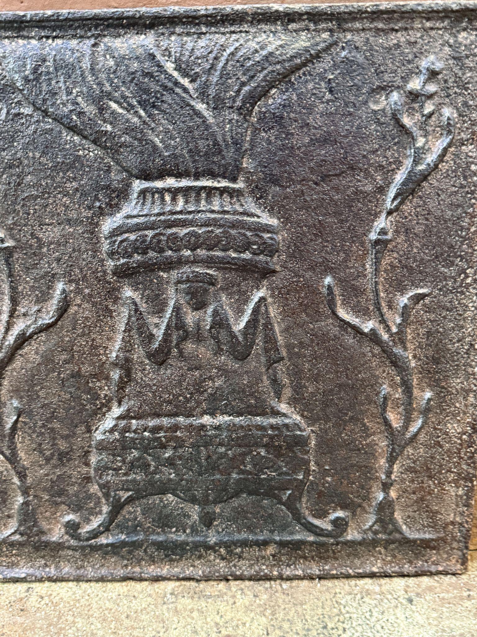 Néoclassique Plaque de cheminée / dosseret 