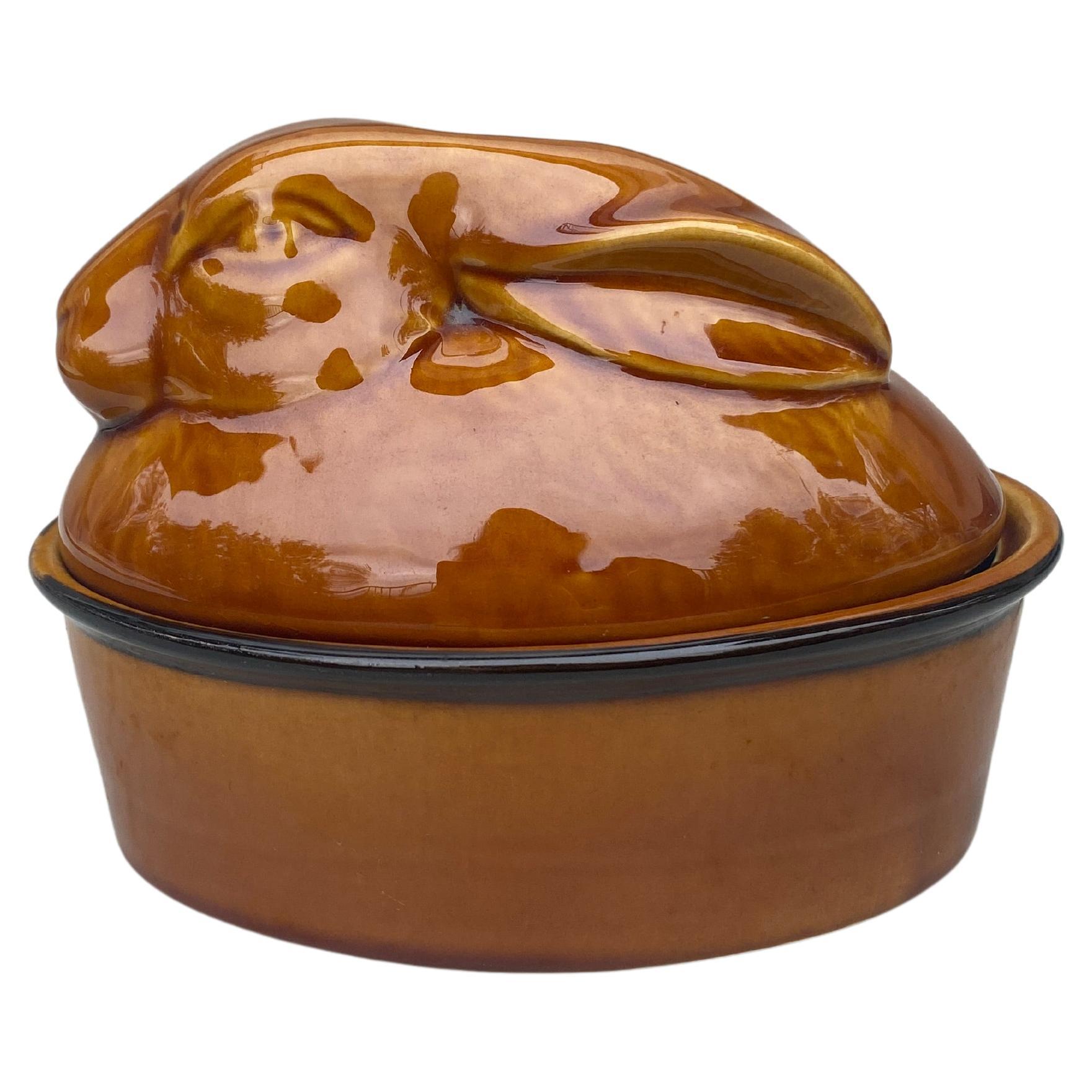 Französische Majolika-Keramik-Kaninchen-Pastetenterrine um 1950