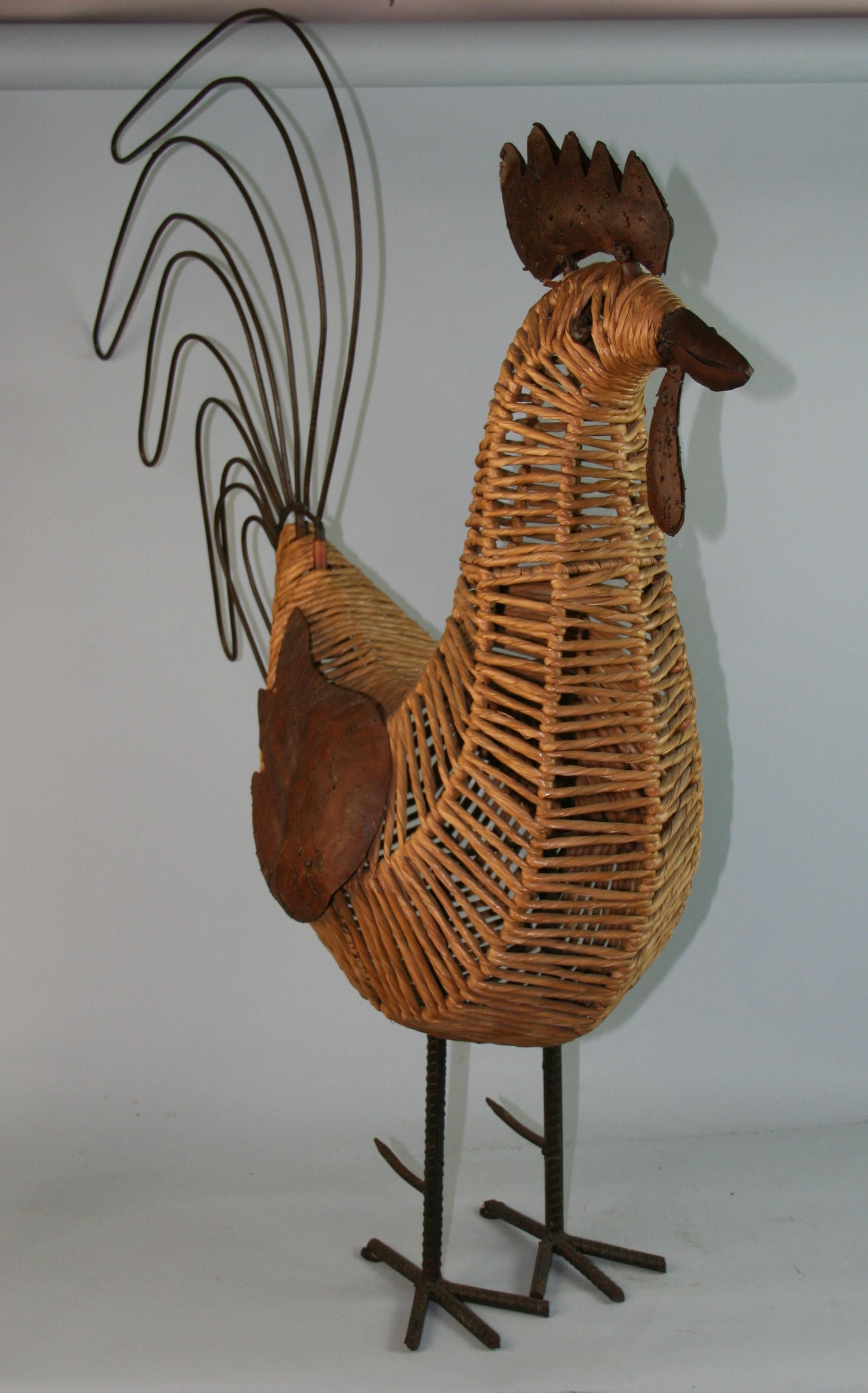 Außergewöhnliche Hahn-Volkskunst-Skulptur, Volkskunst-Gefäß in Form eines Hahns im Angebot 1