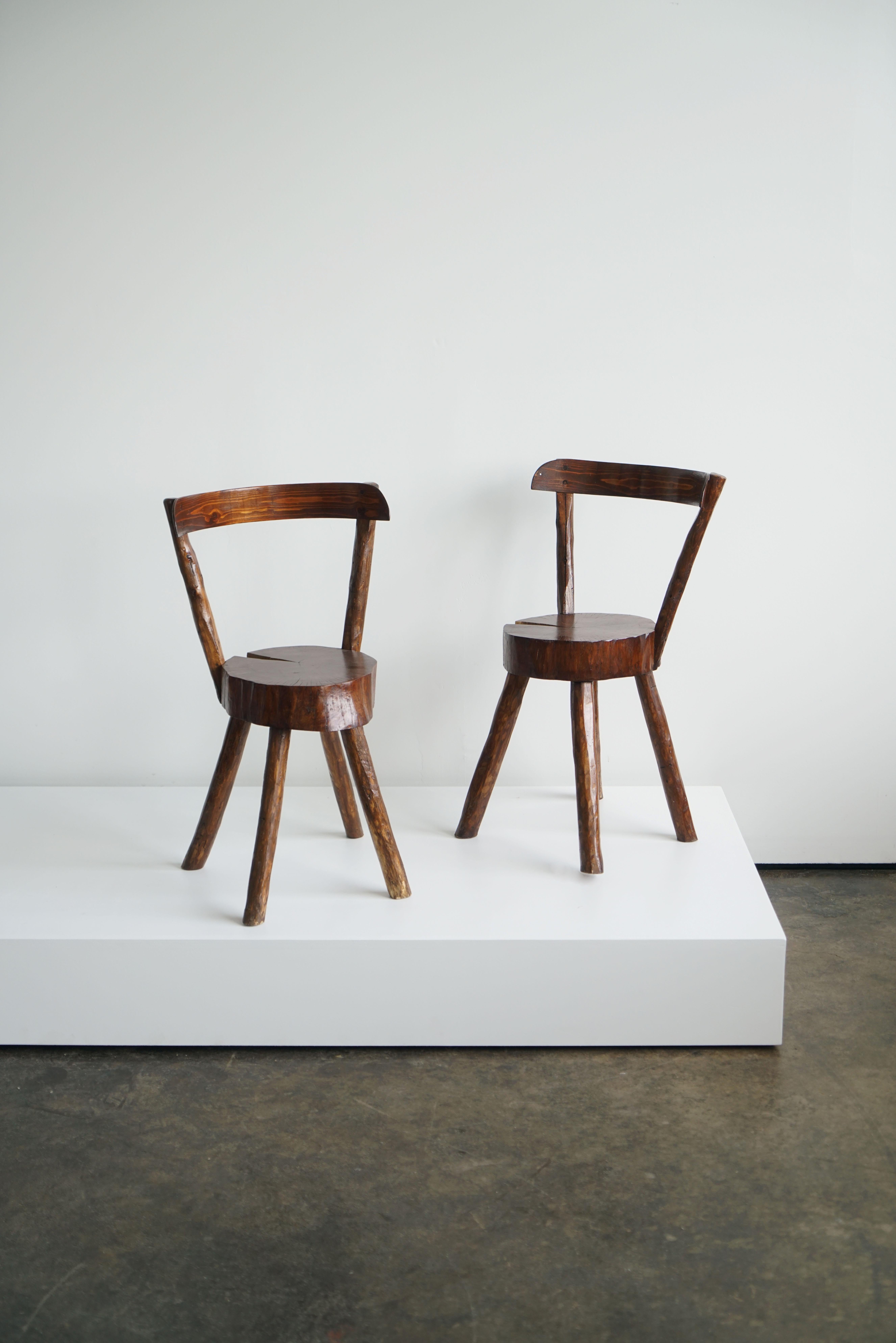 French Rustic style Dining Chairs with slab seats In Good Condition For Sale In Chicago, IL