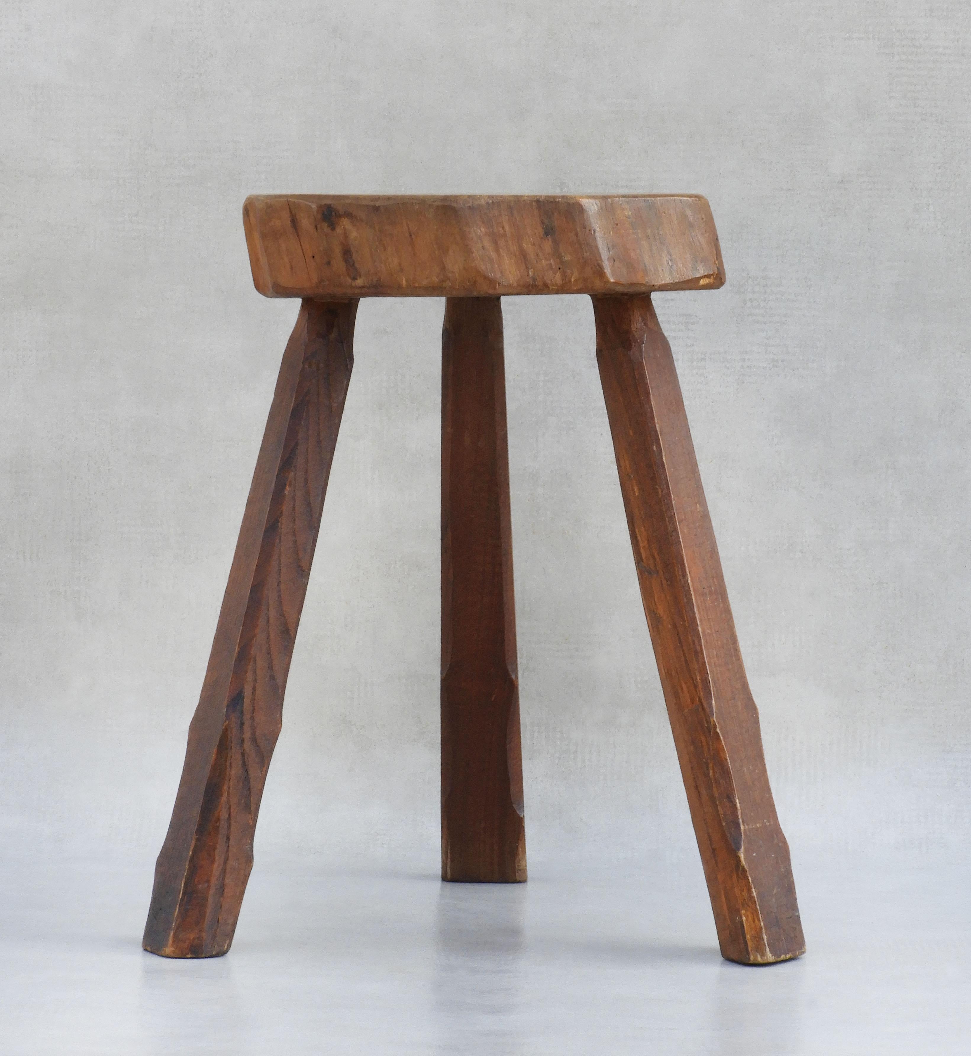 French Primitive Tripod Stool, circa 1950, France In Good Condition In Trensacq, FR
