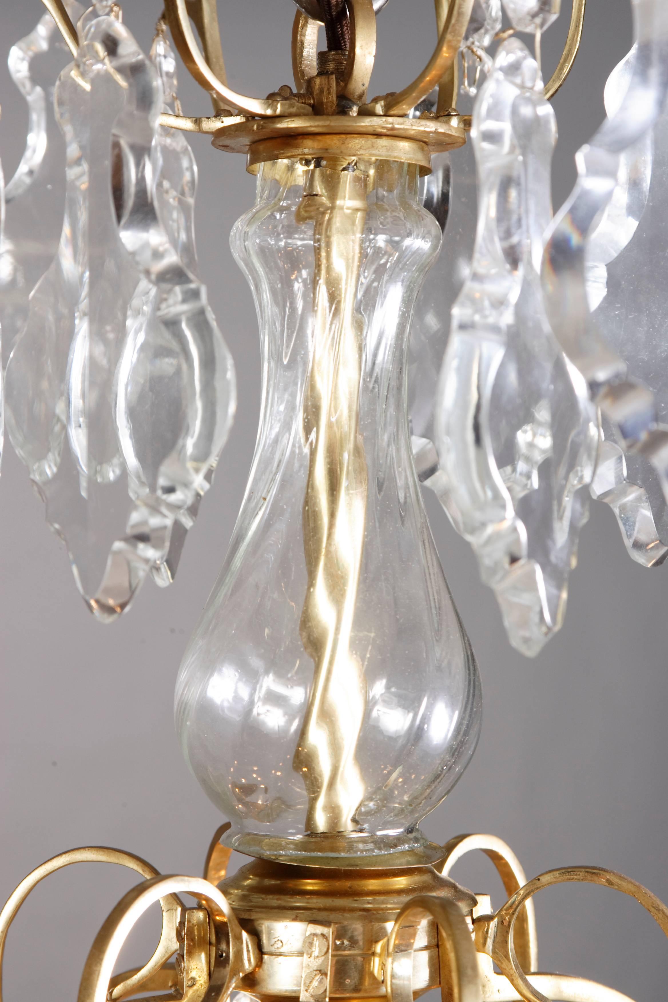 French Prisms Chandelier in the antique Louis Quinze Baroque Style Brass glazed For Sale 1