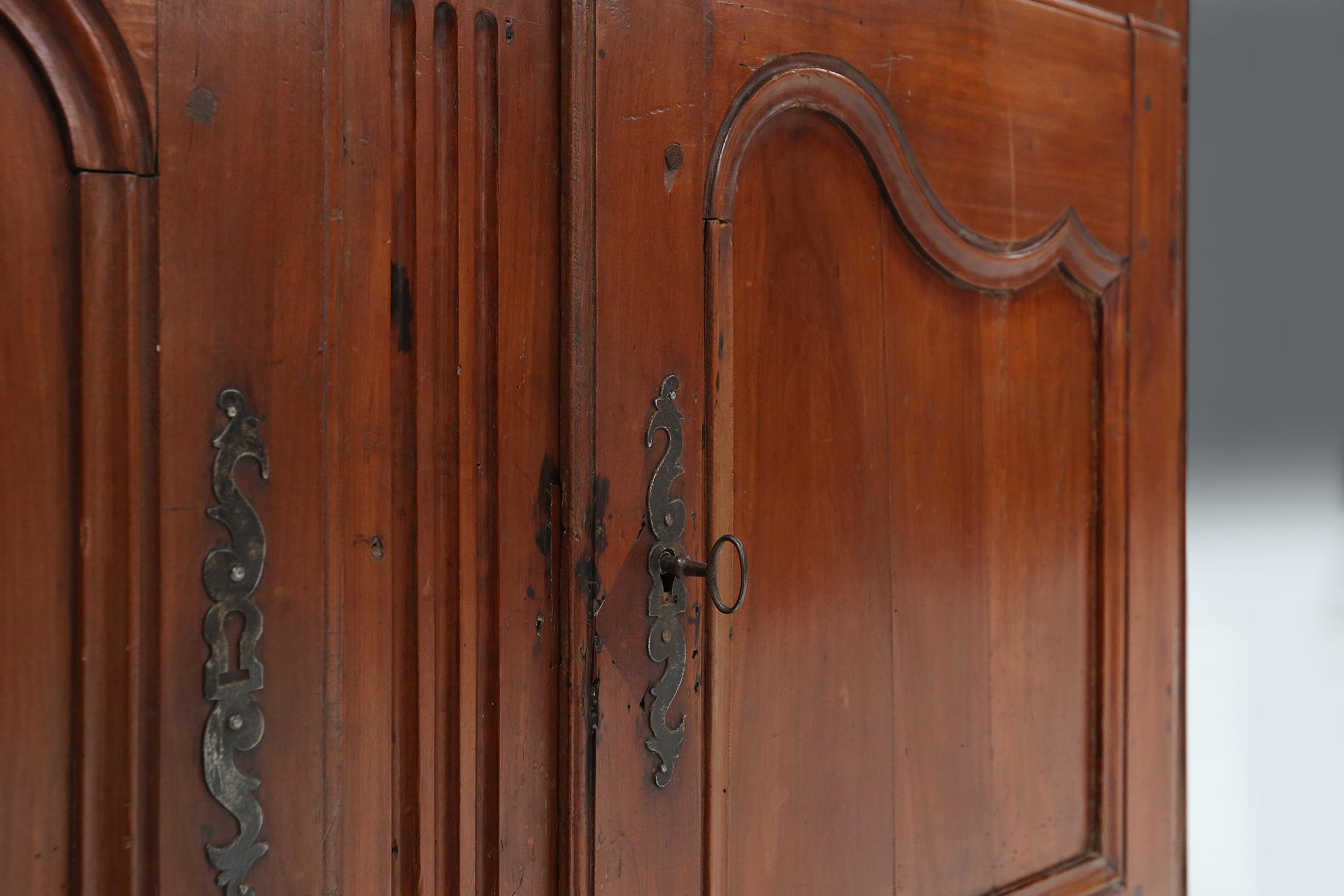Credenza francese provenzale del XIX secolo in vendita 1