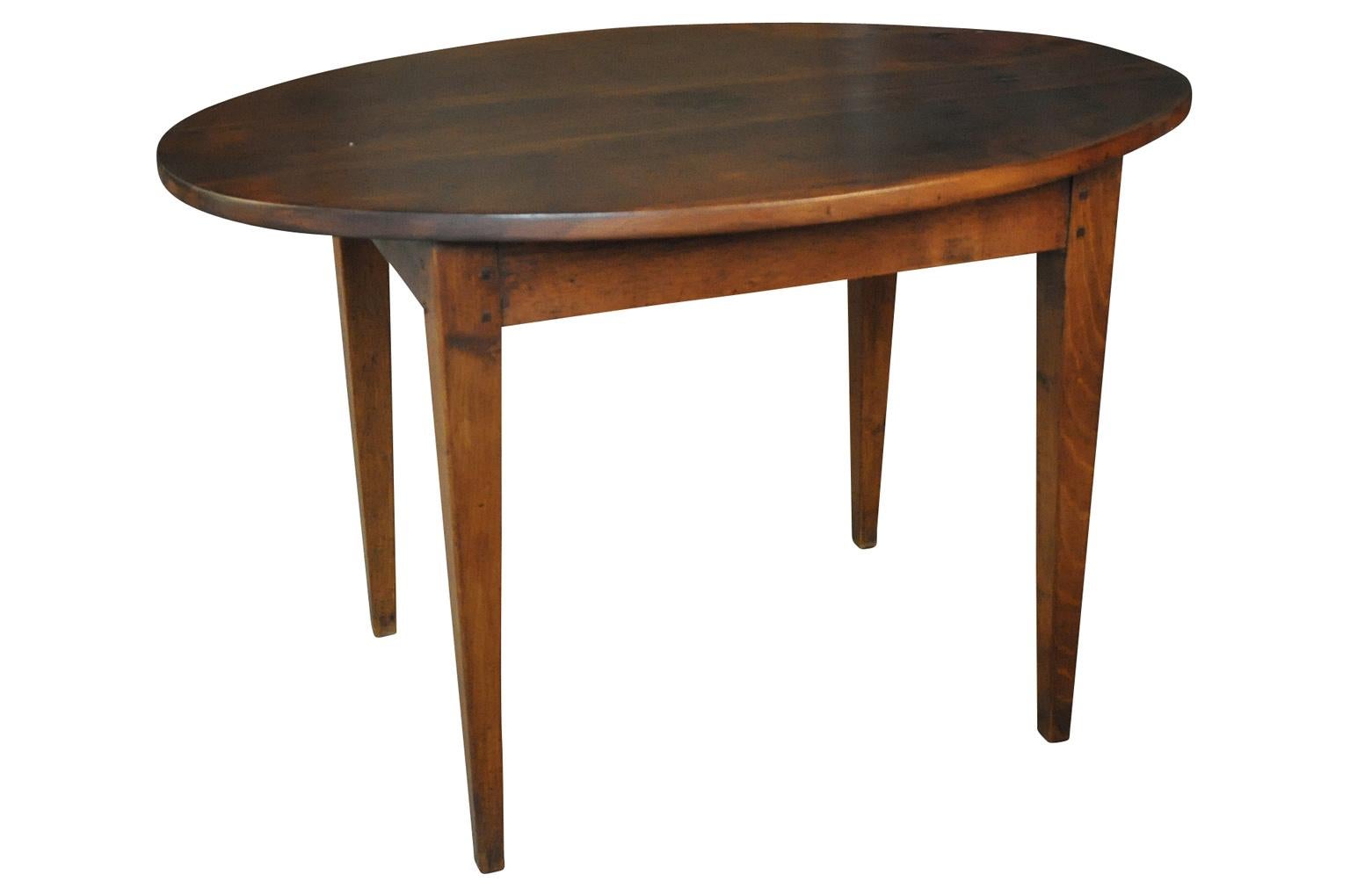 A very charming 19th century oval shaped side table from the Provence region of France. Wonderfully constructed from beautiful walnut with simple and elegant lines.