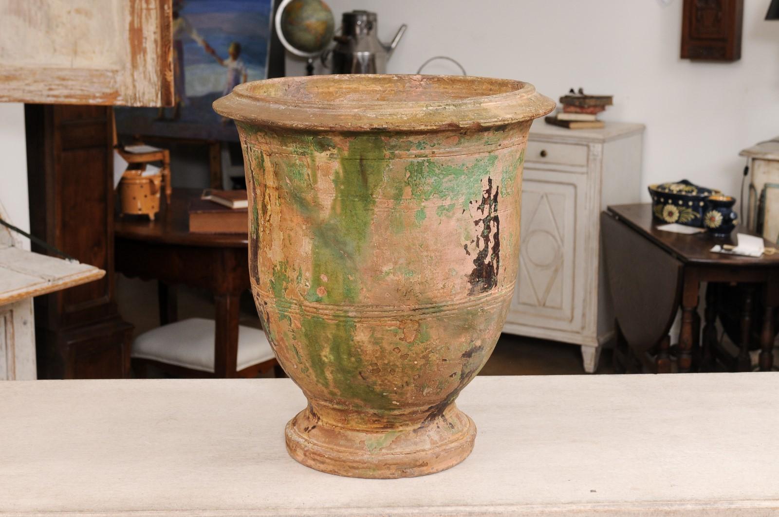 French Provençal Early 19th Century Anduze Vase with Hints of Green and Brown For Sale 1
