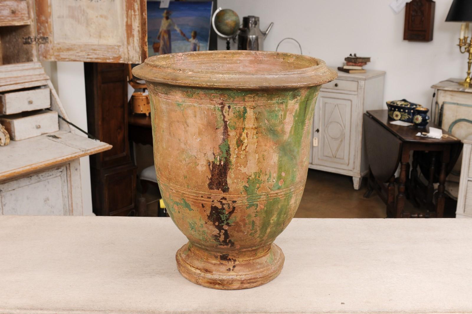 French Provençal Early 19th Century Anduze Vase with Hints of Green and Brown For Sale 2