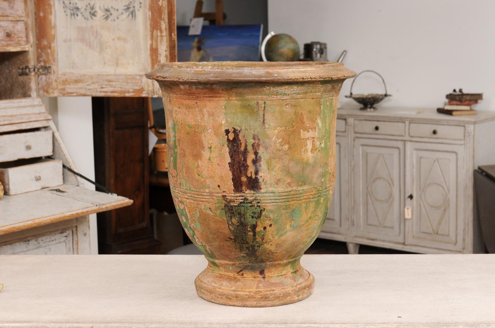 Poteries Vase d'Anduze de style provençal français du début du 19e siècle avec des touches de vert et de Brown