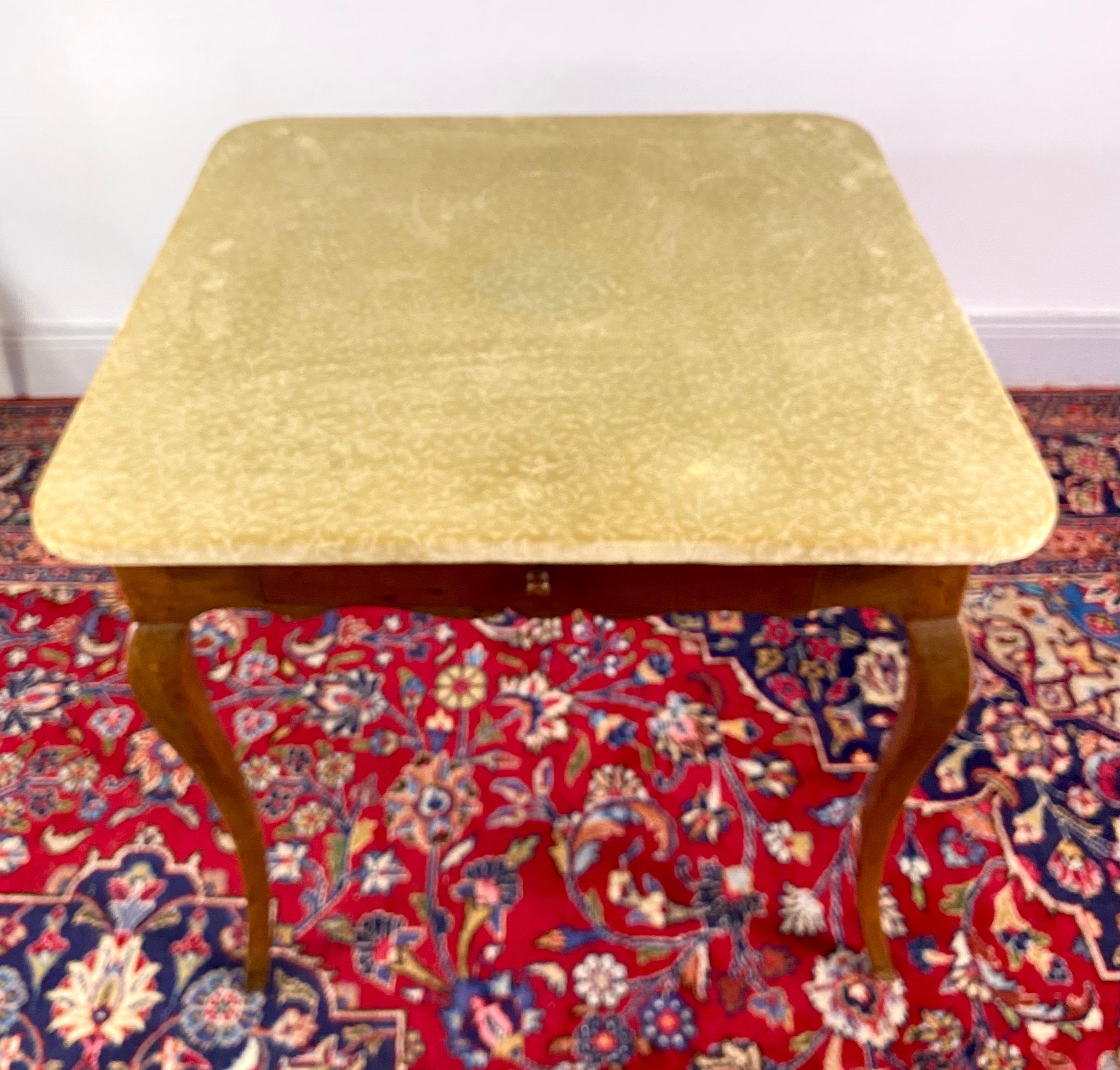 18th Century and Earlier French Provençal table / small desk / game table- Louis XV period - France XVIII For Sale