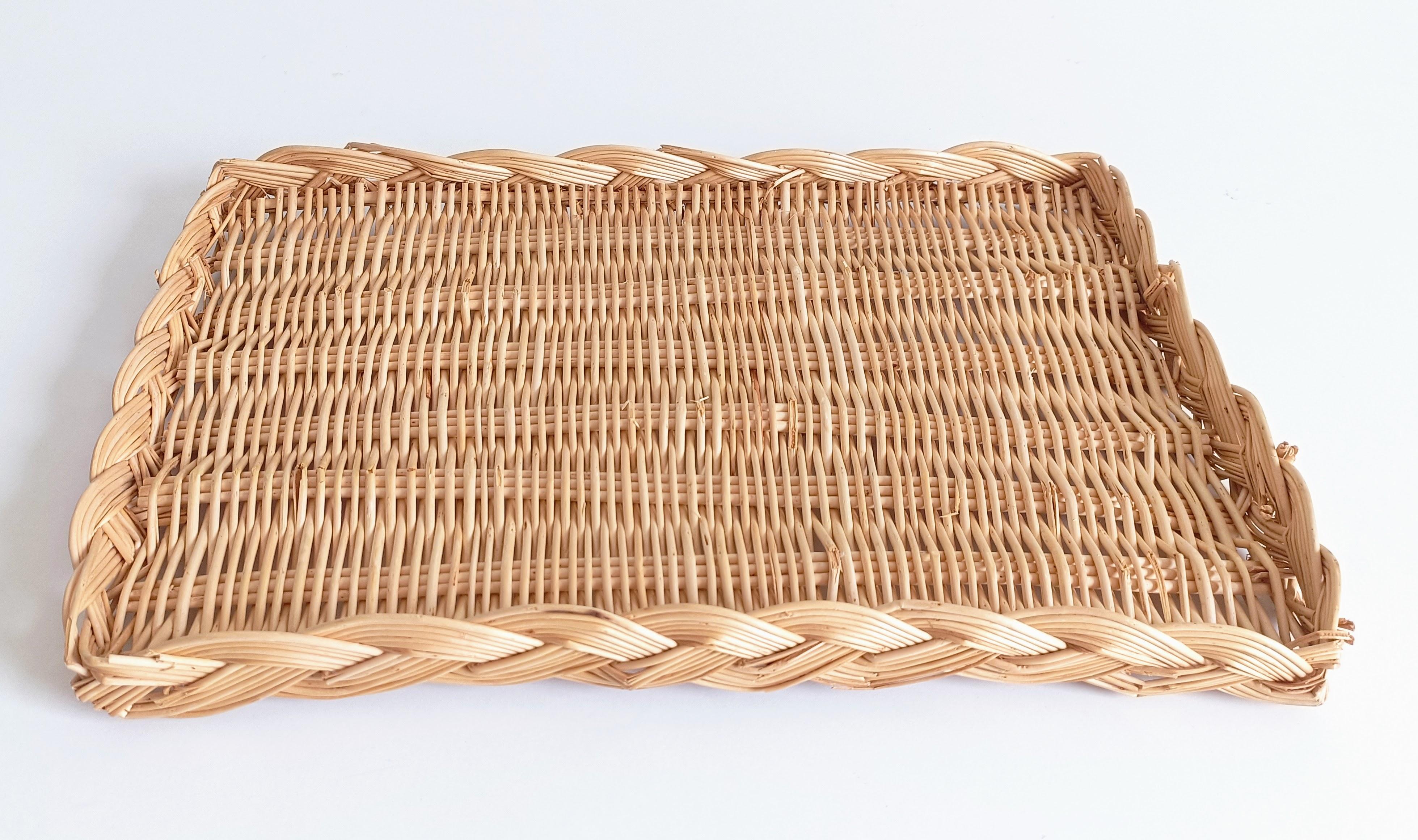 French Provincial French Provence Rustic Wicker Tray Basket or Centerpiece, France, 20th-C For Sale