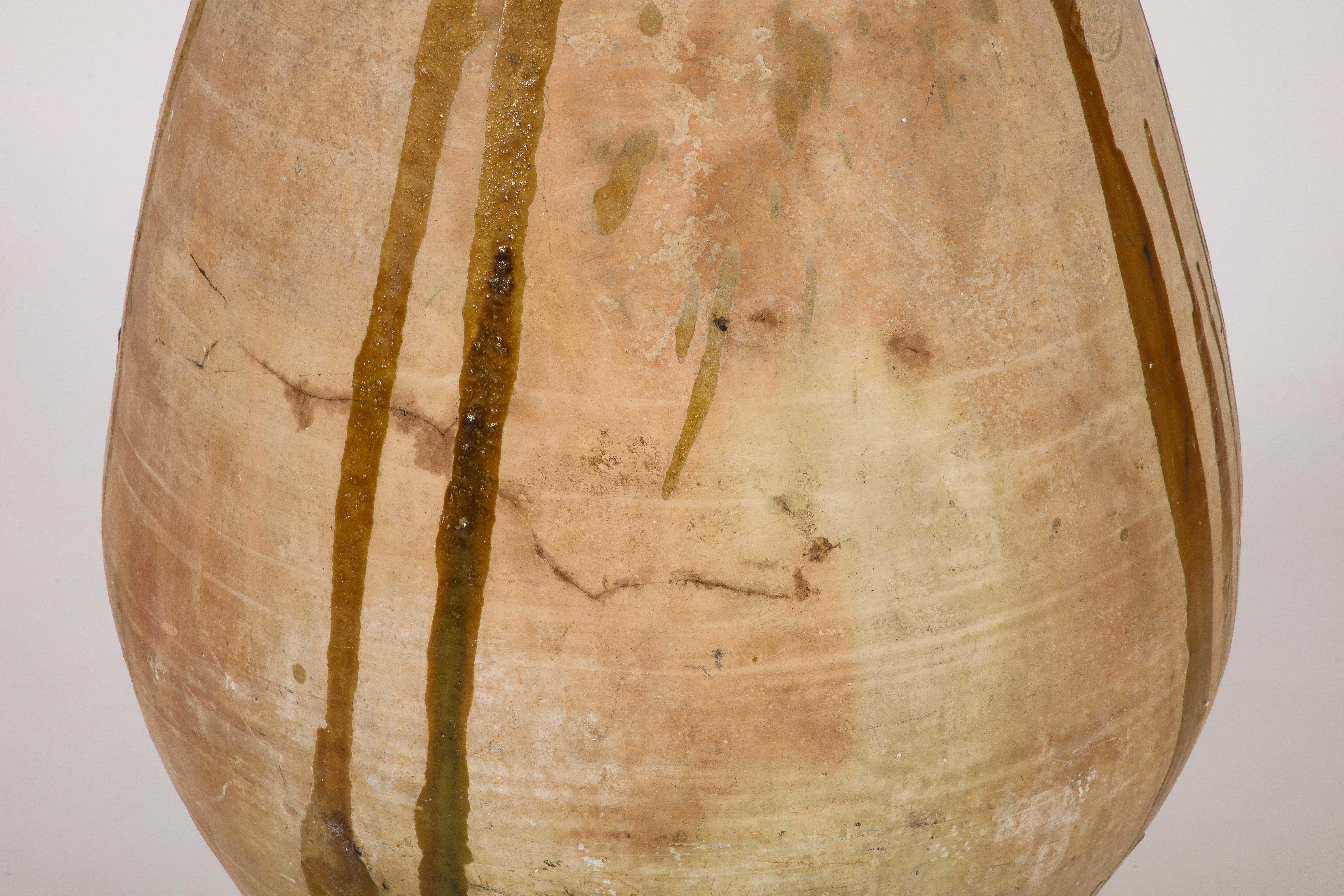 Französische Provinz 18. Jahrhundert Terrakotta Olivenöl Biot Jar mit Glasur im Angebot 5