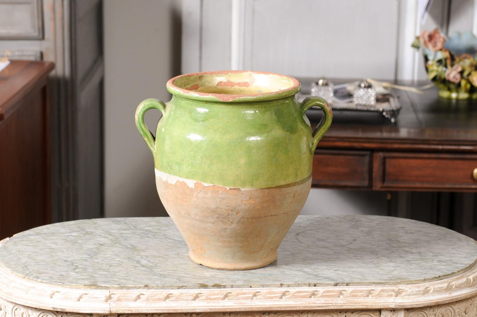 French Provincial 19th Century Green Glazed Confit Pot with Lateral Handles 6