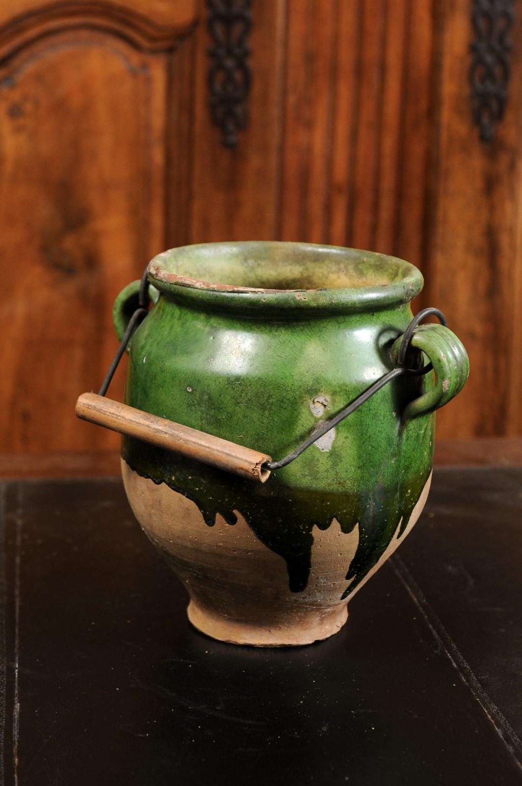 French Provincial 19th Century Green Glazed Confit Pot with Wooden Handle 2