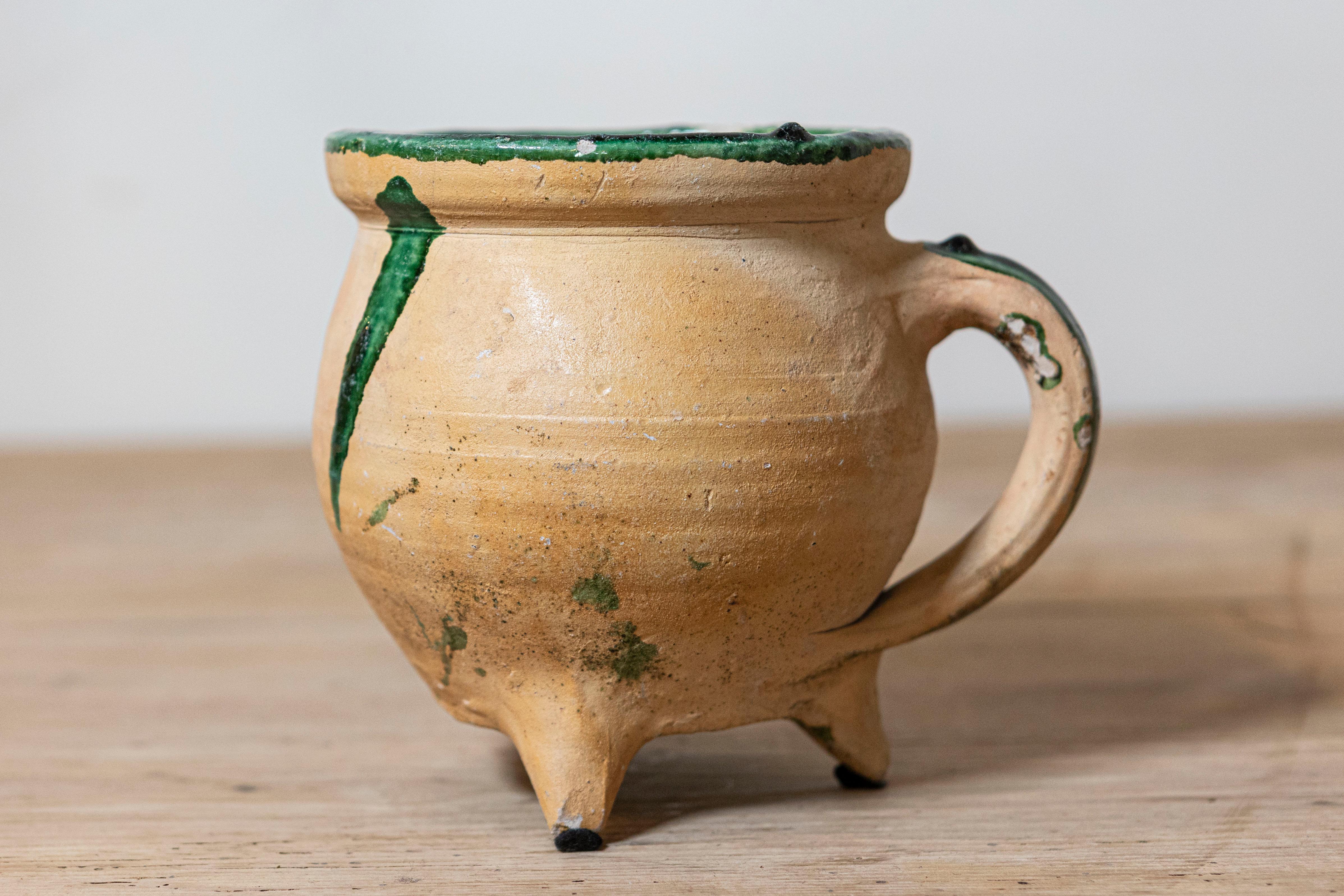 Olla de cocina de cerámica provincial francesa del siglo XIX con vidriado verde parcial Francés en venta