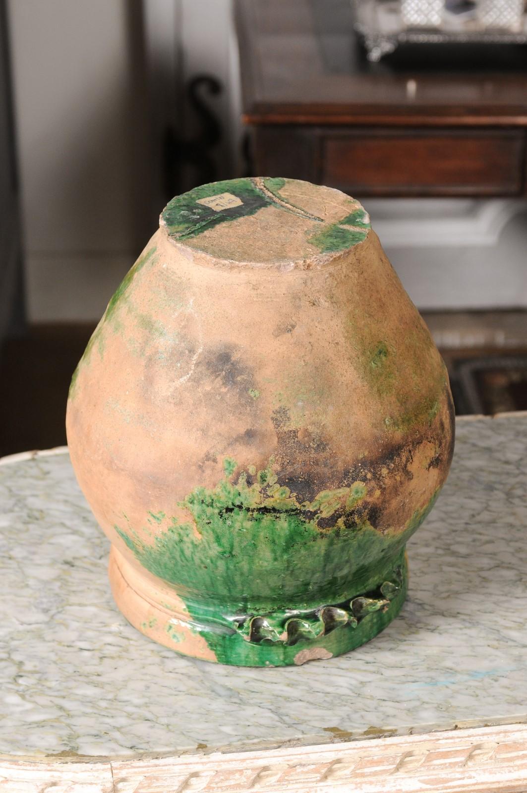 Poterie provinciale française du 19ème siècle avec glaçure verte et poignée arrière 3