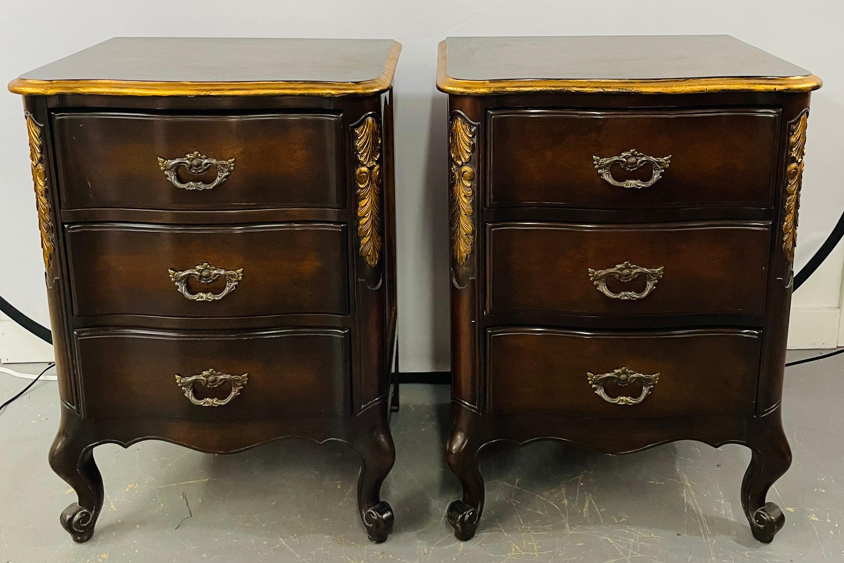 French Provincial 3 Drawer Mahogany Gilt Decorated Nightstand Table, a Pair In Good Condition In Plainview, NY