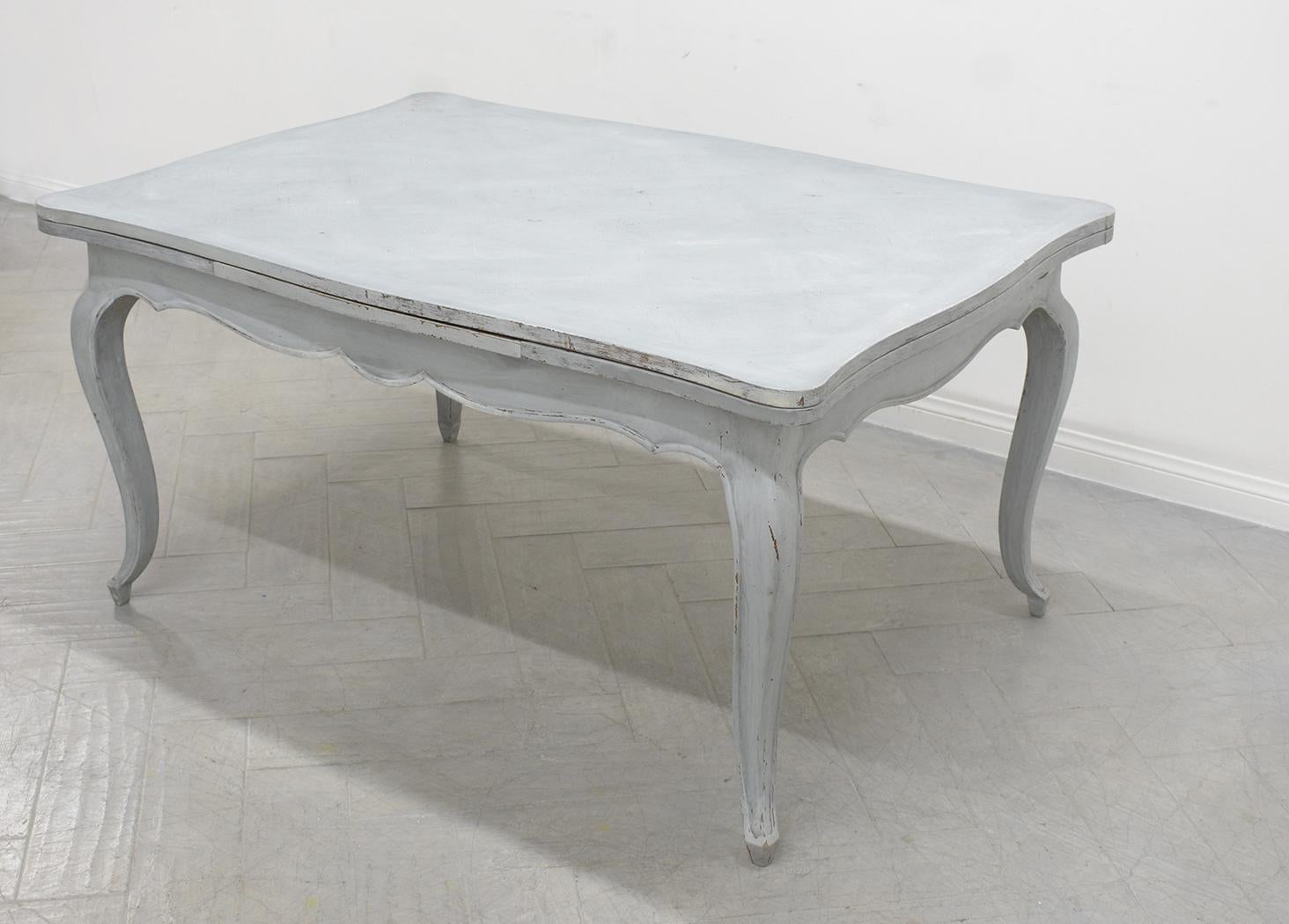 Early 20th Century Early 1900s French Provincial Pale Grey Dining Table For Sale