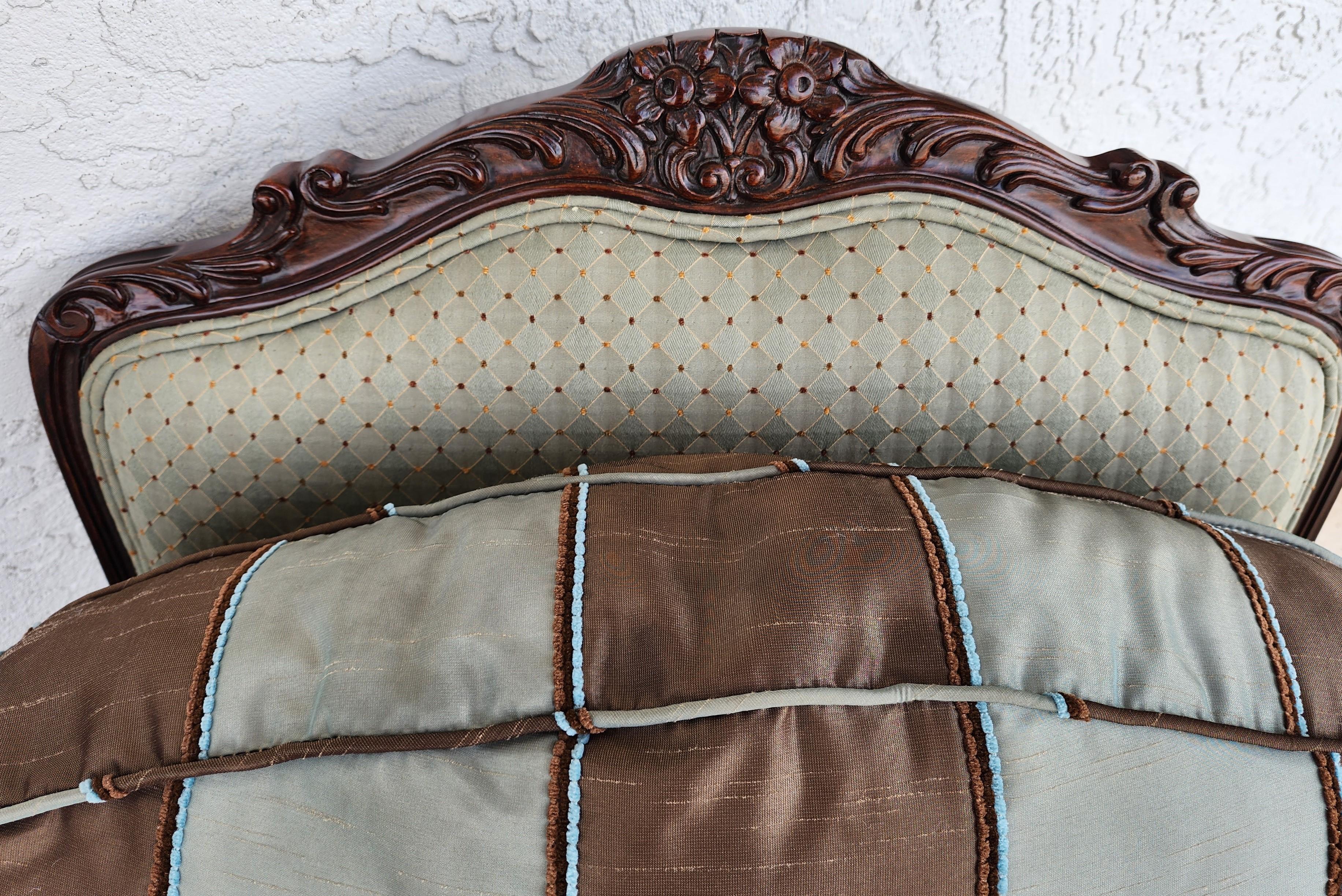 French Provincial Bergere Lounge Chairs Louis XV Silk For Sale 3