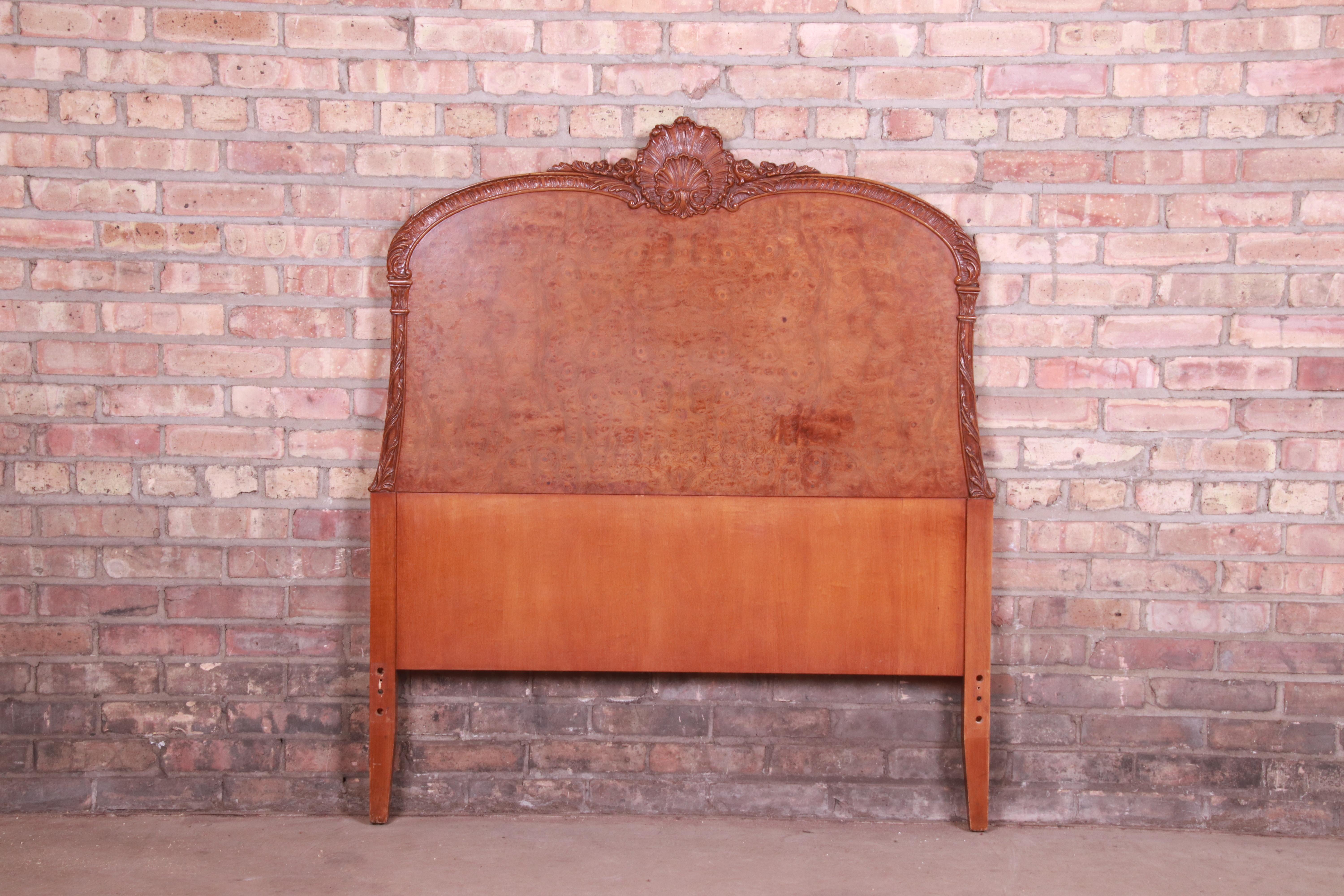 A gorgeous French Provincial style burl wood twin size headboard

Attributed to Romweber

USA, circa 1940s

Measures: 42