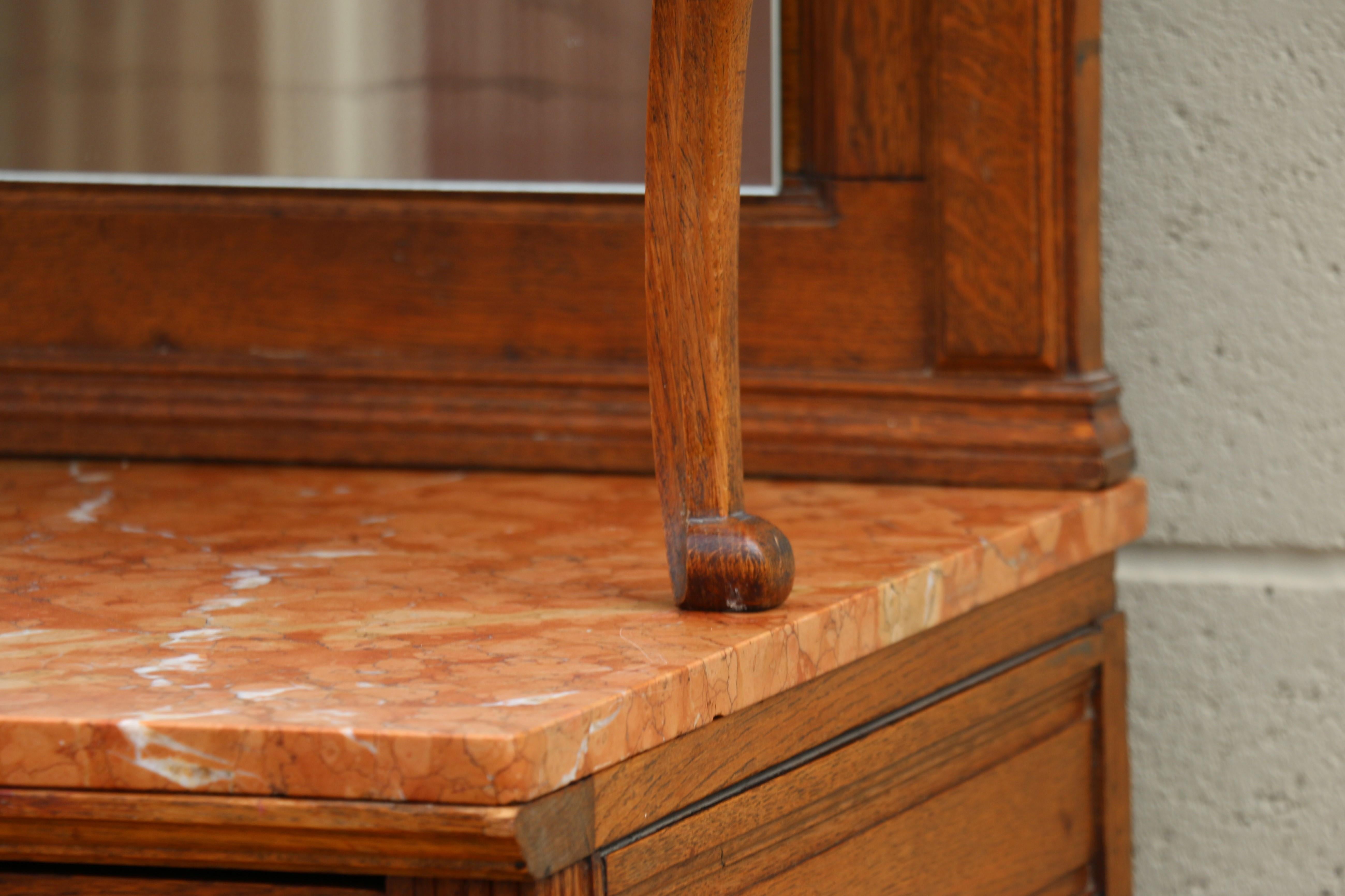 Buffet/armadio in Oak intagliato in stile provinciale francese in vendita 5