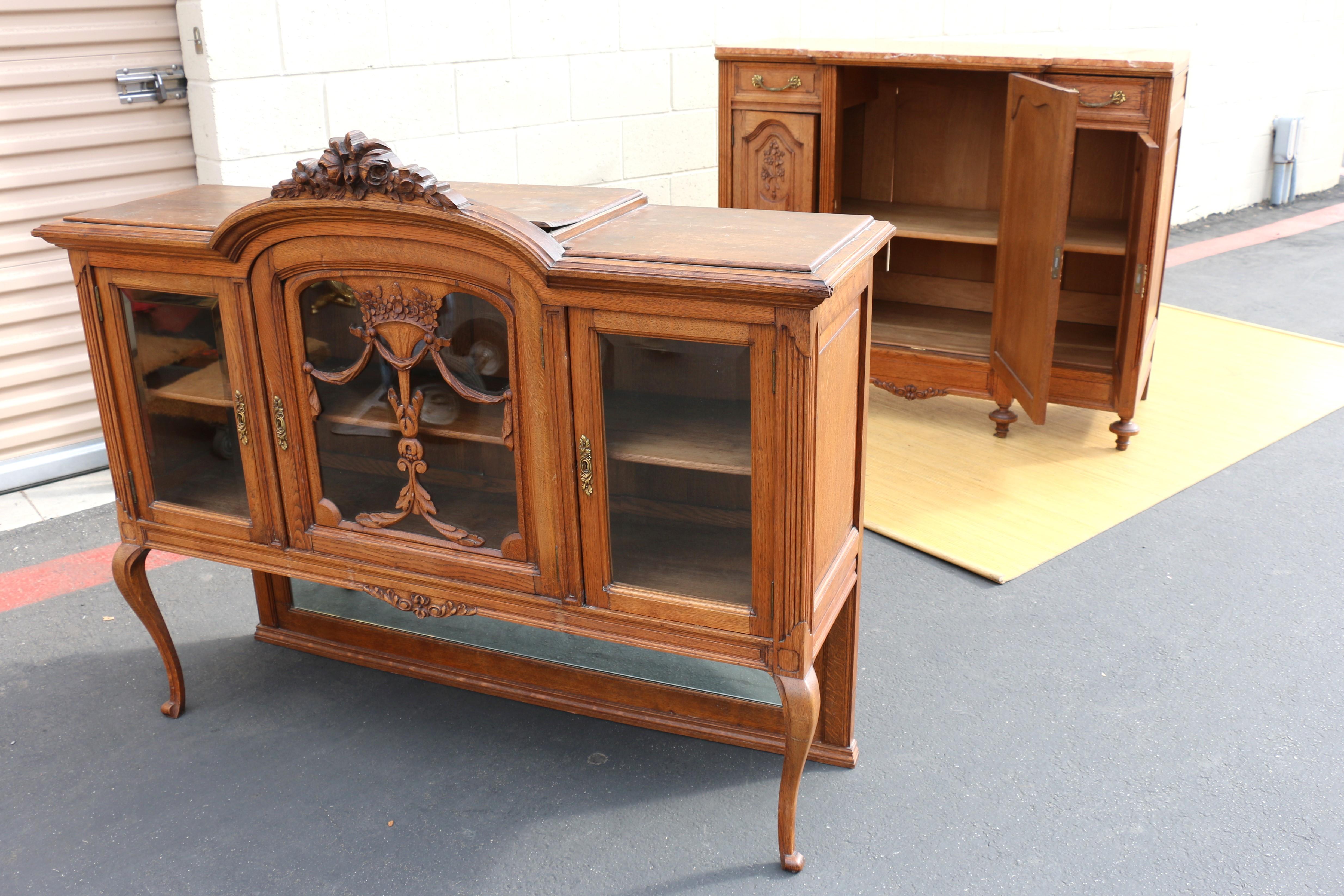 Buffet/armadio in Oak intagliato in stile provinciale francese in vendita 12