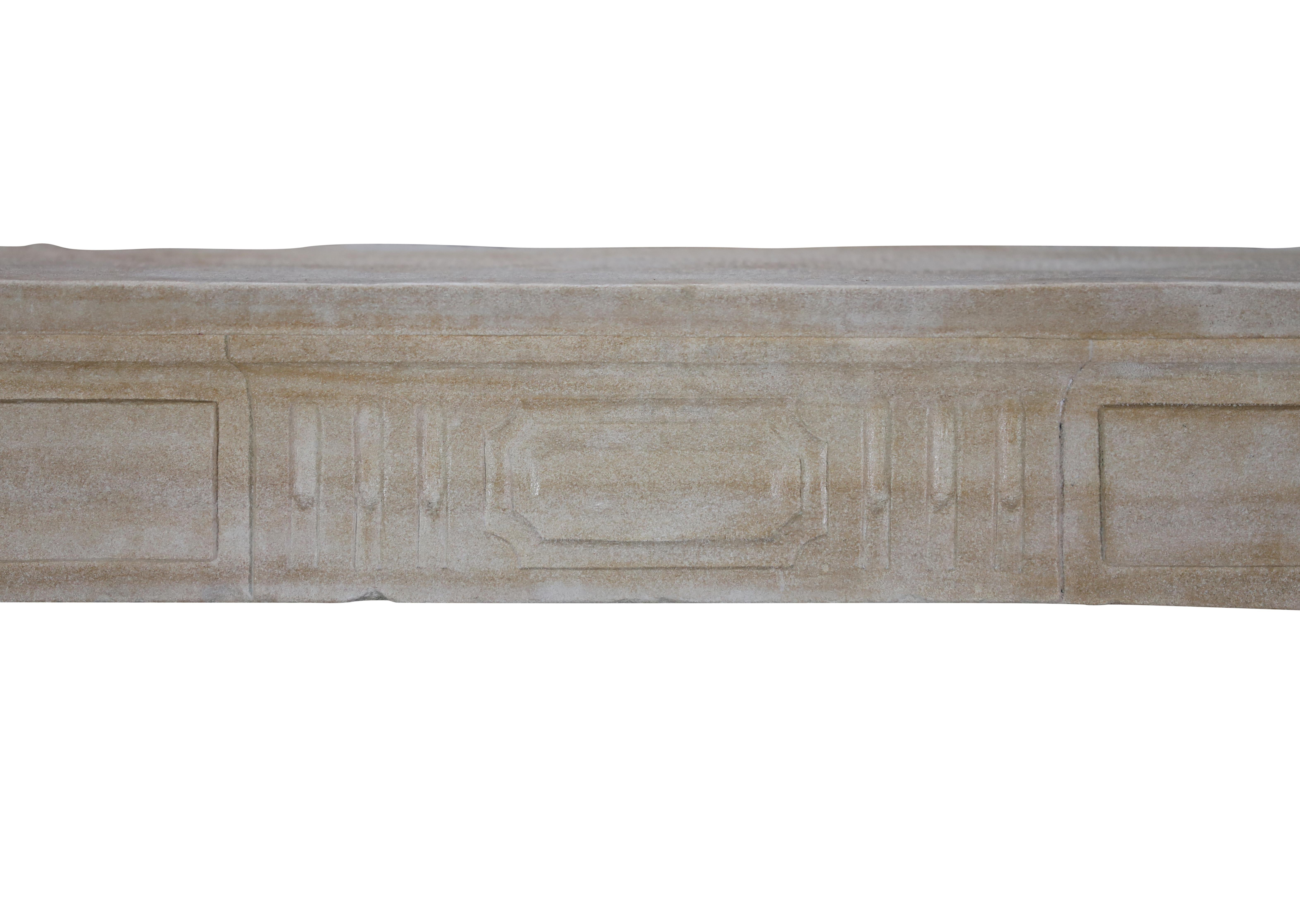 French Provincial Chic Limestone Fireplace In Good Condition In Beervelde, BE